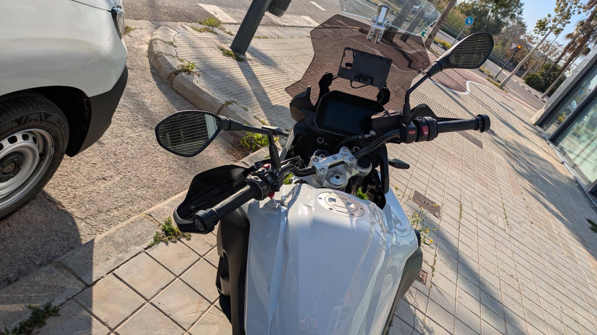 Foto 7 de BMW GS 750 F 2023