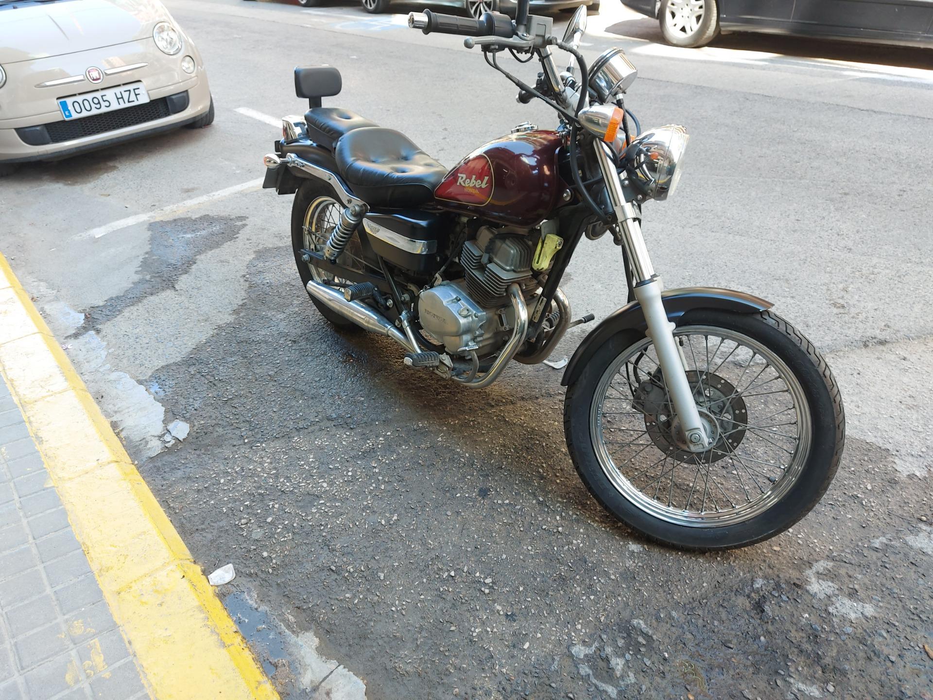 Foto 3 de Moto honda rebel 250