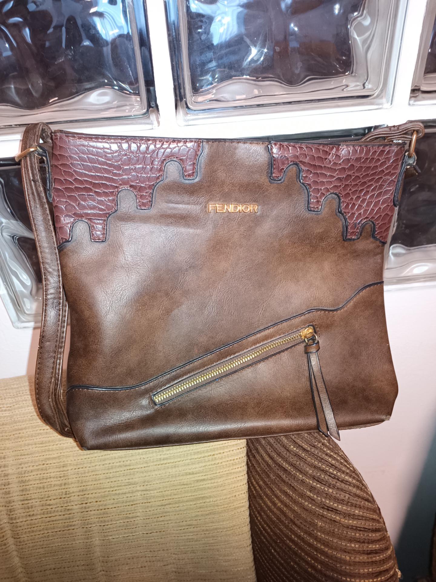 Foto 6 de Mesa plegable, bolsitas para mujer 