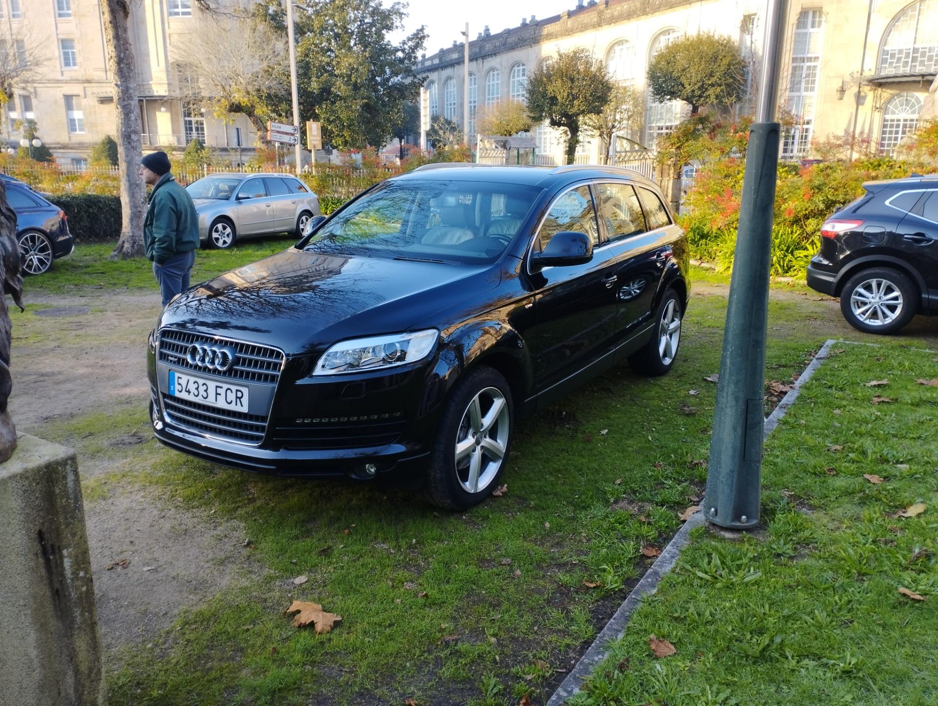 Foto 8 de Cambio AUDI Q7 SLINE COMPLETO 7 PLAZAS NACIONAL EN MUY BUEN ESTADO
