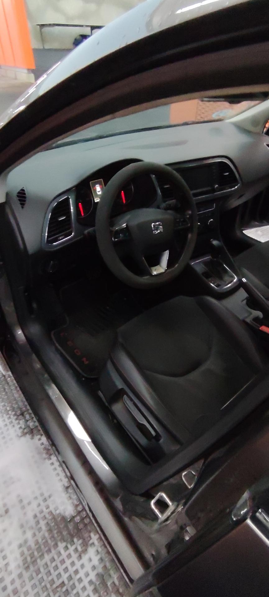 Foto 3 de Seat leon fr st 184cv 2015