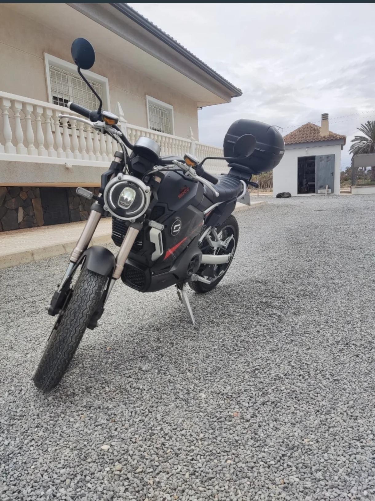 Foto 4 de Moto eléctrica Super Soco TC Max