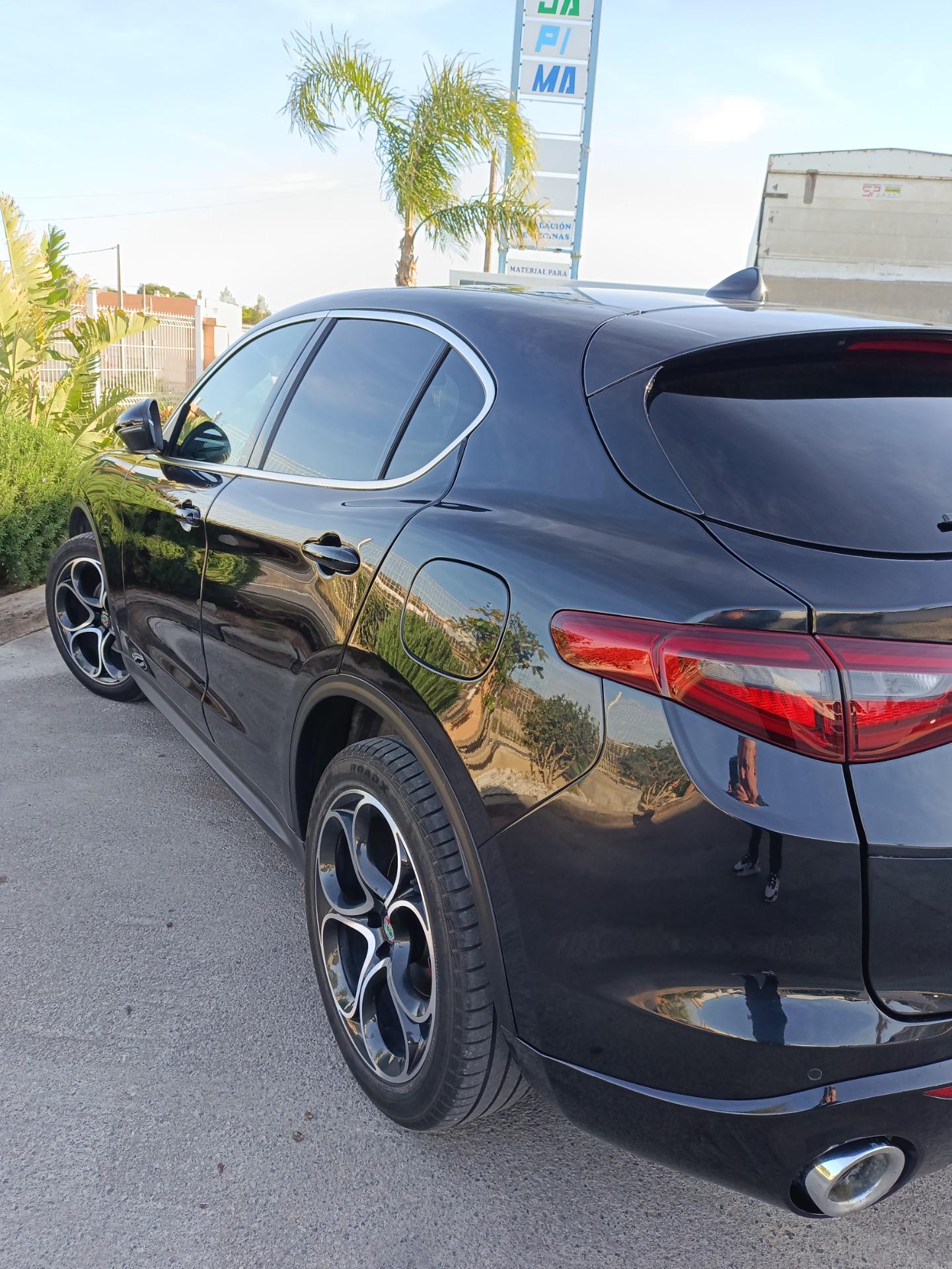 Foto 2 de Alfa romeo stelvio 2.2 diesel Q4. 210 CV.Año 2020. 122000km 