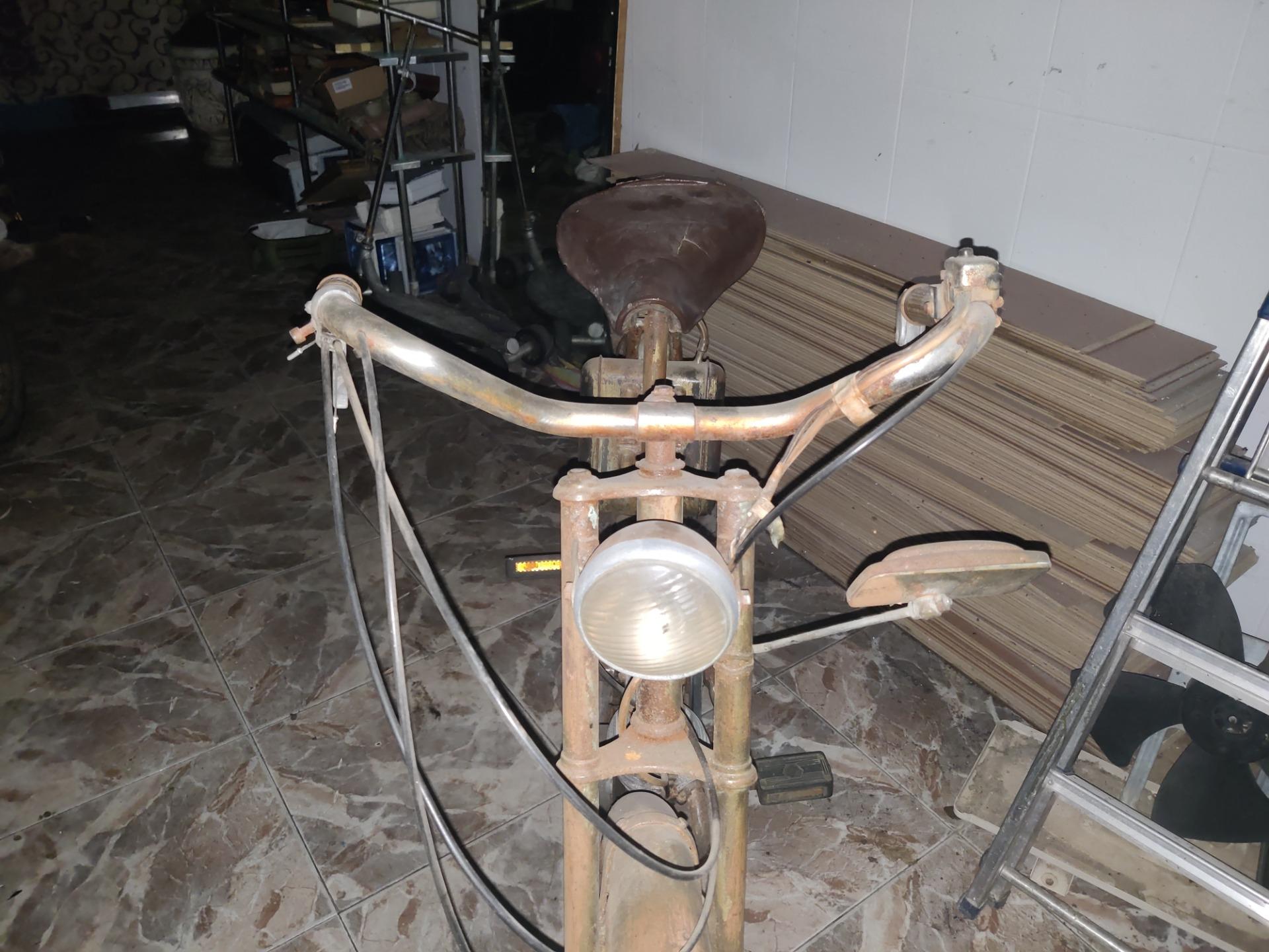 Foto 5 de Primer modelo de mobillete de 1952,