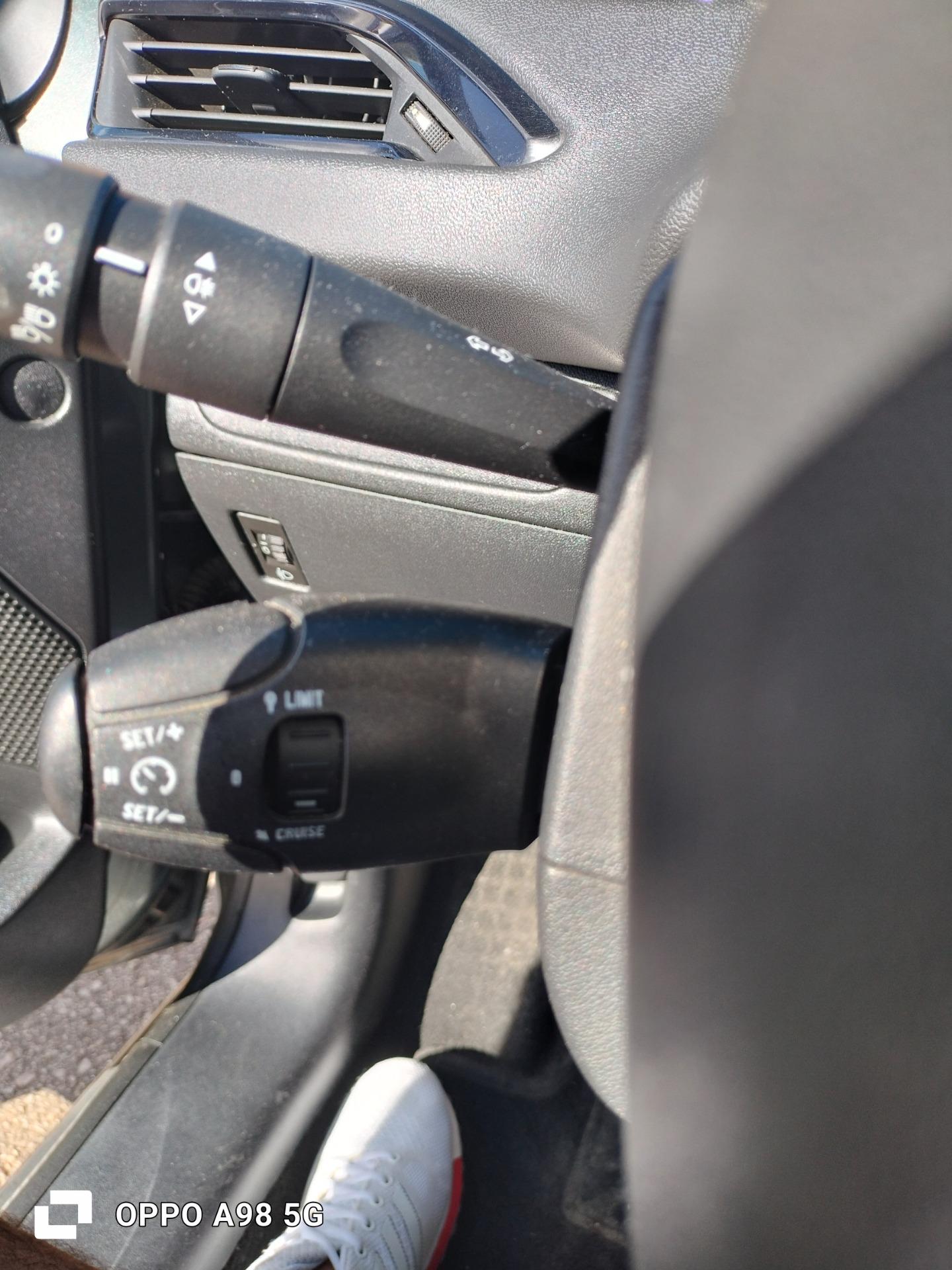 Foto 5 de Peugeot 208 vti