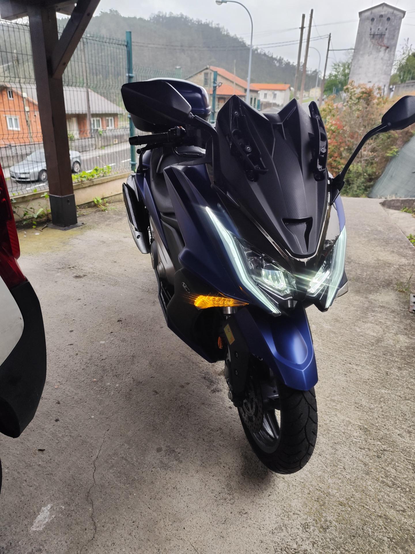 Foto 3 de Kymco AK 550