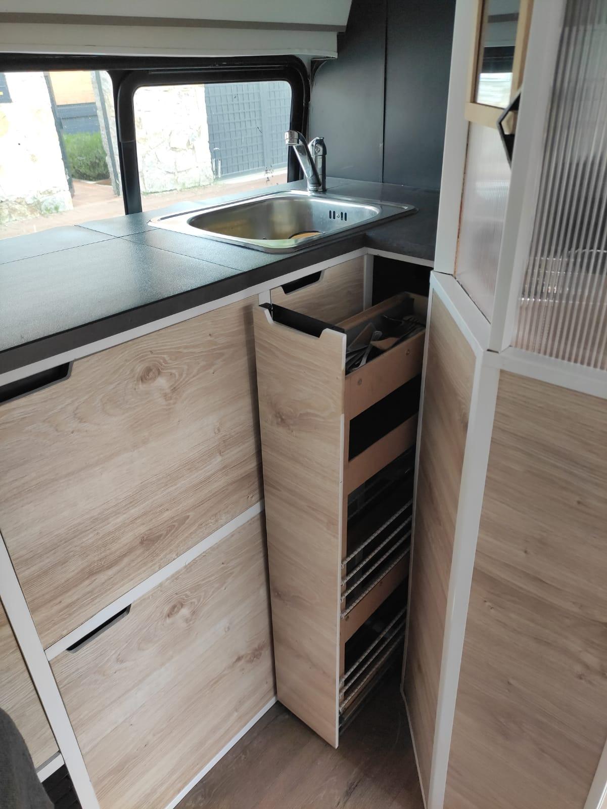 Foto 6 de Furgoneta camperizada 