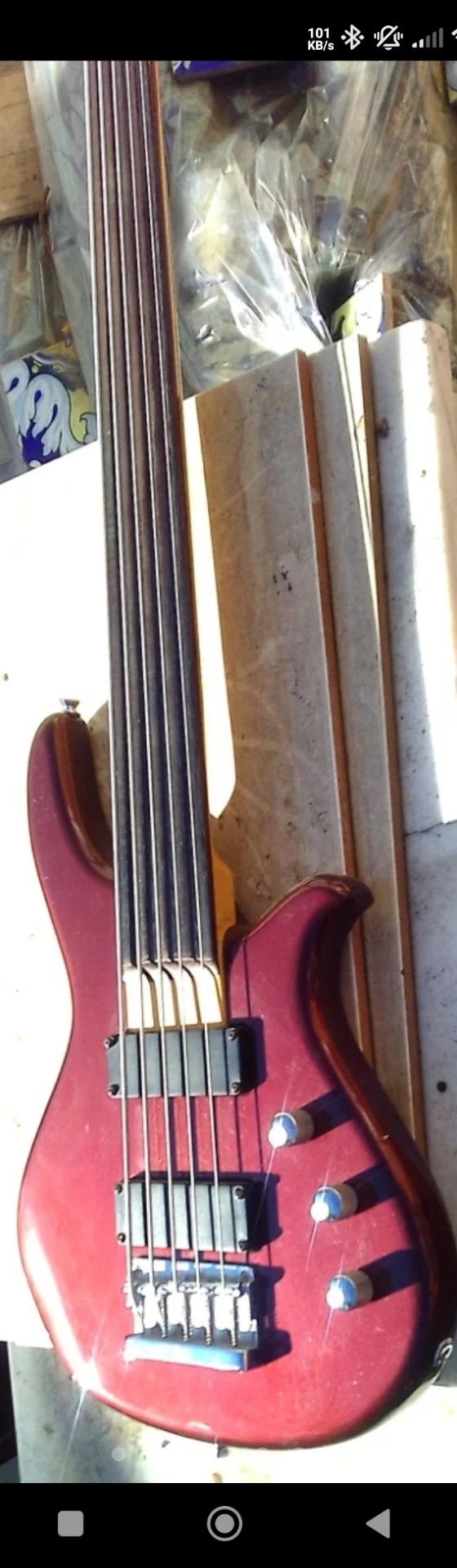 Foto 3 de Scooter 4 tiempos o cambio por bajo 6 cuerdas