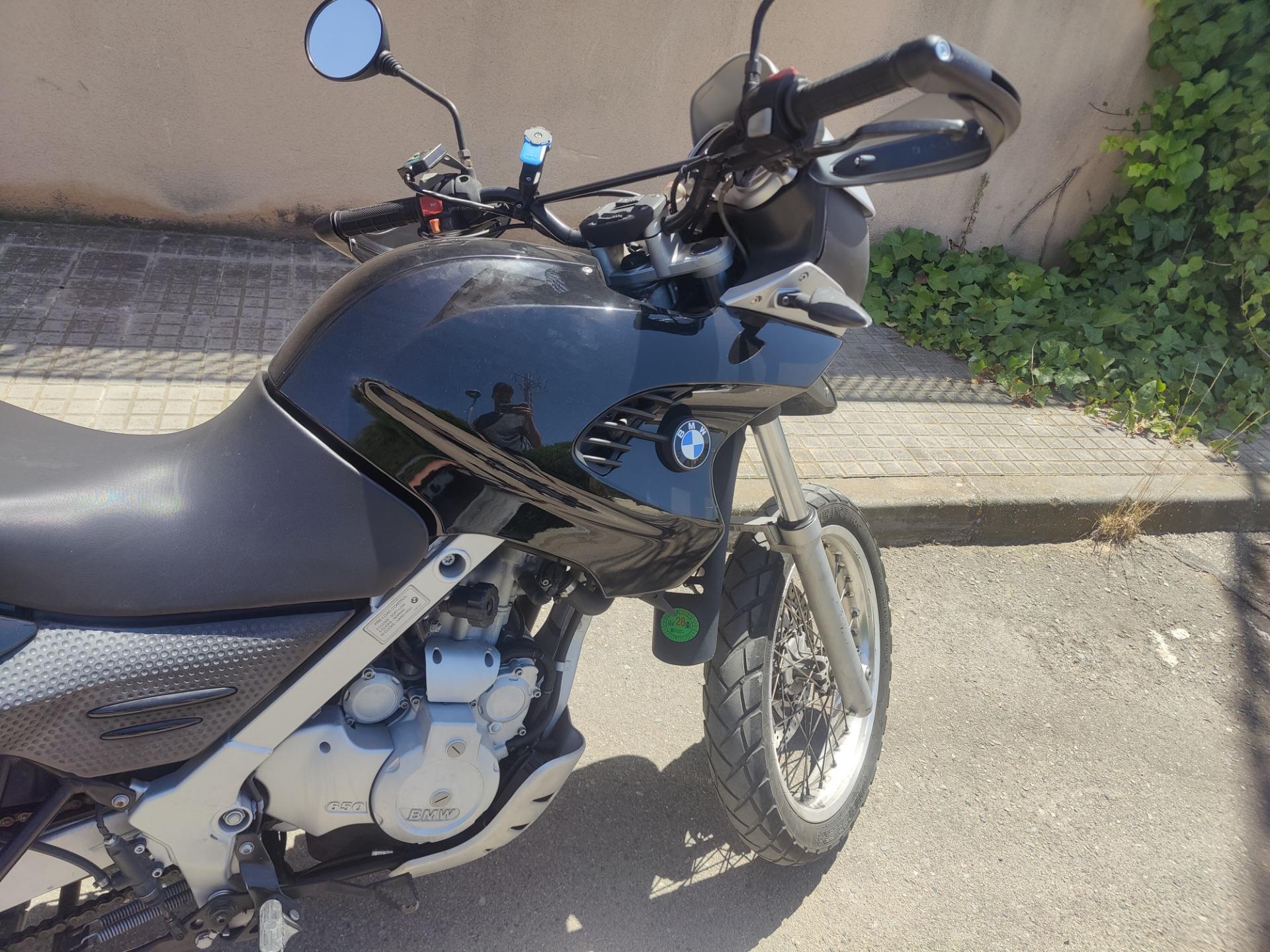 Foto 2 de BMW gs650f 