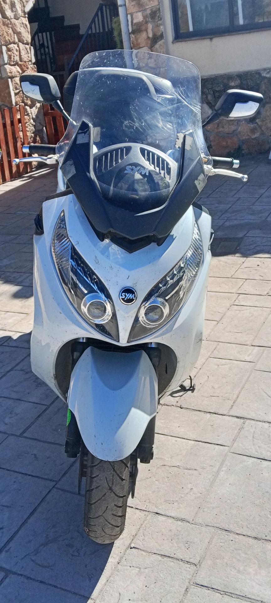 Foto de SYM Maxim 400i abd