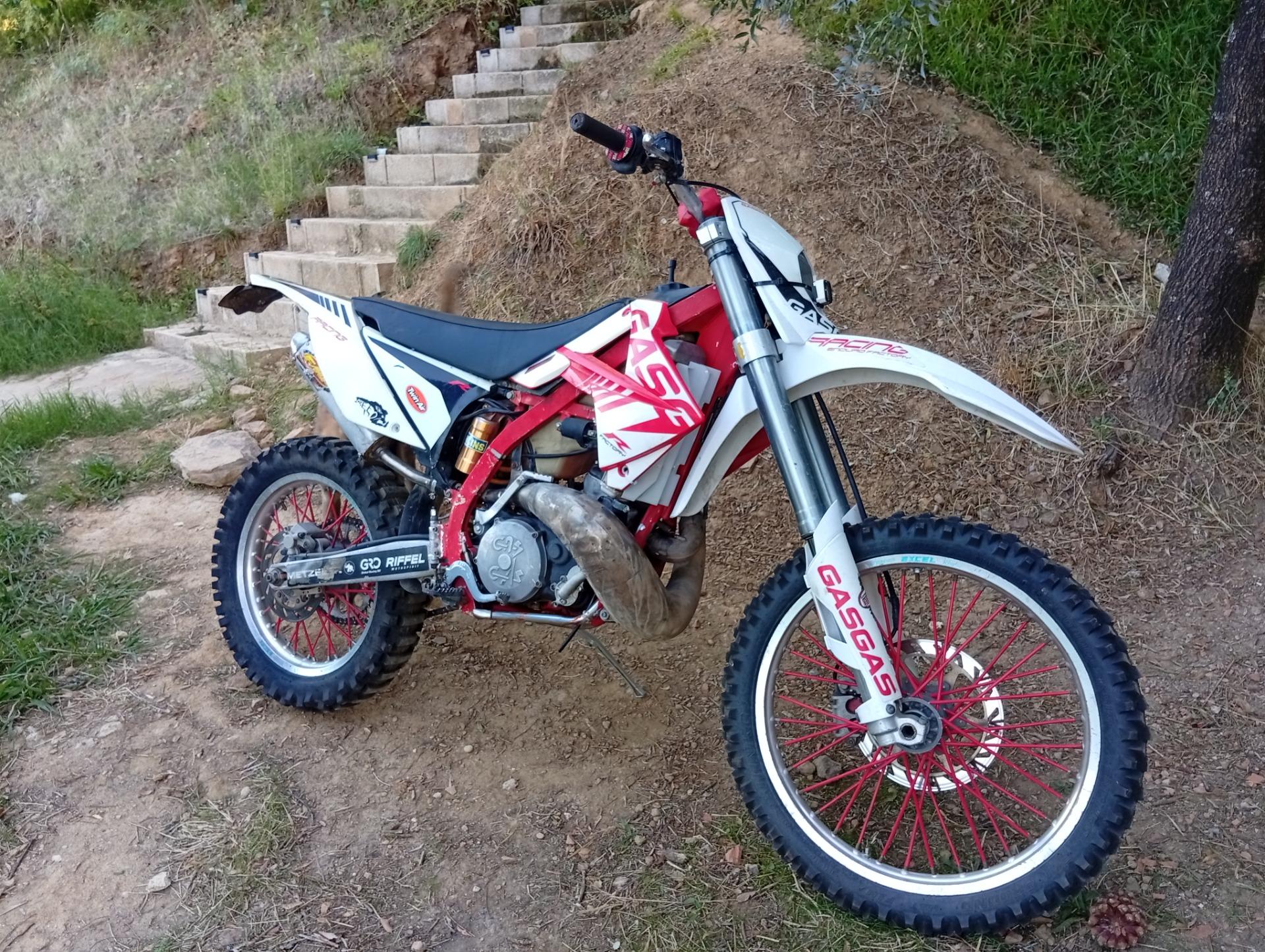 Foto 2 de GAS GAS EC200 2T 2002