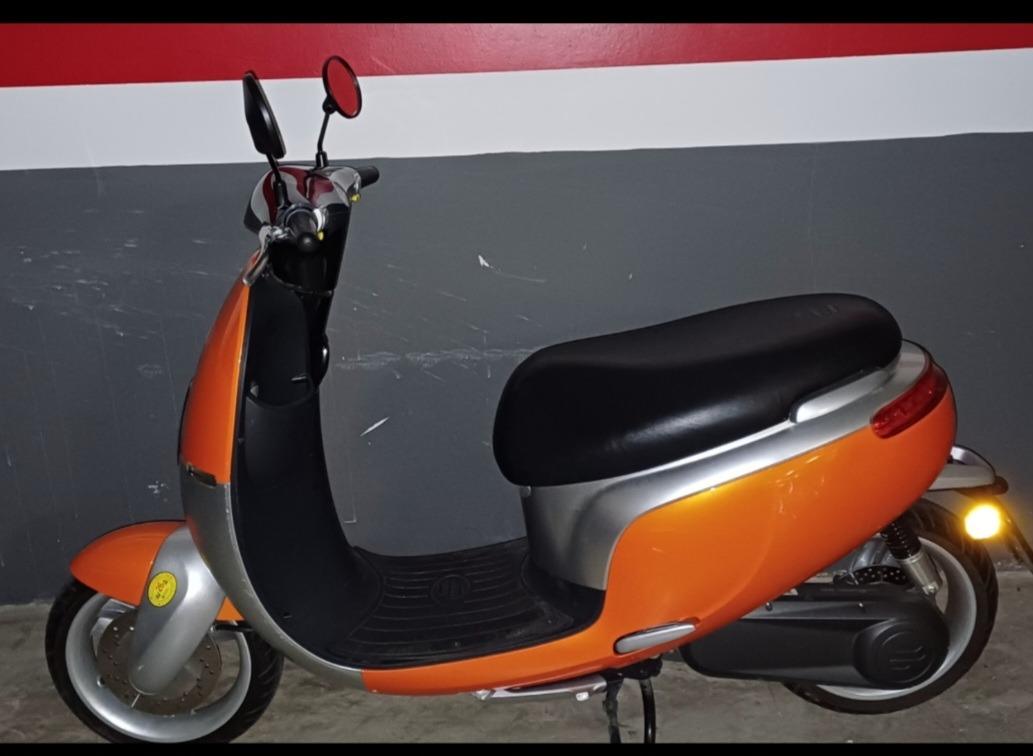 Foto de Ciclomotor electrico EVOOTER E1S