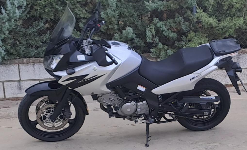Foto 1 de Suzuky v strom 650