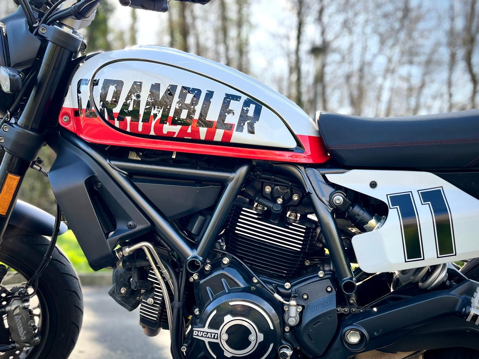 Foto 3 de Cambio Ducati Scrambler Urban Motard por scooter que me interese 