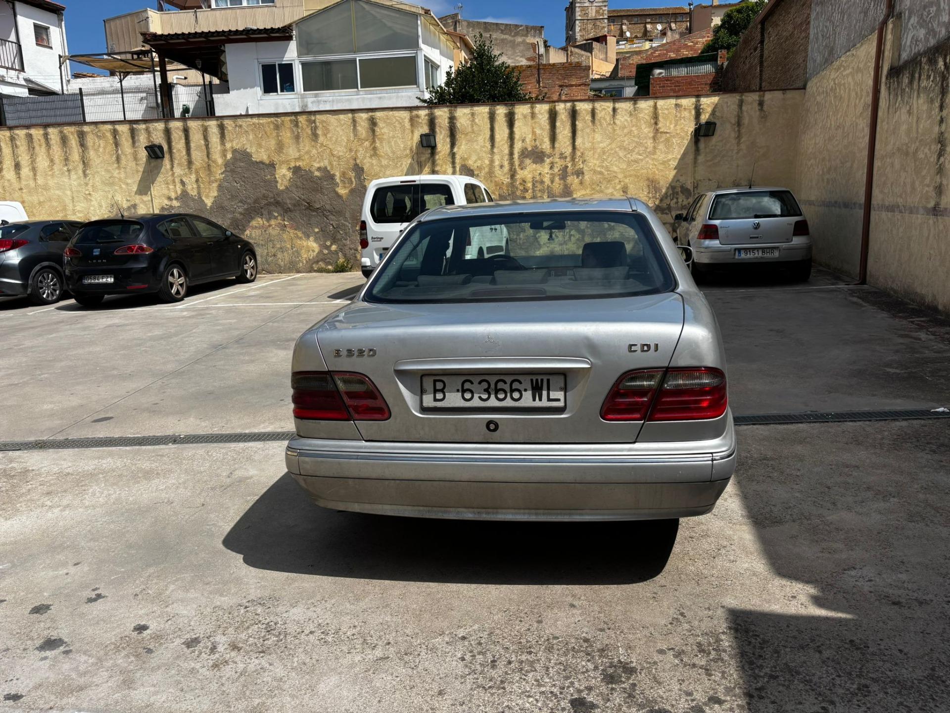 Foto 4 de Mercedes Benz w 210 CDI diesel del 2000