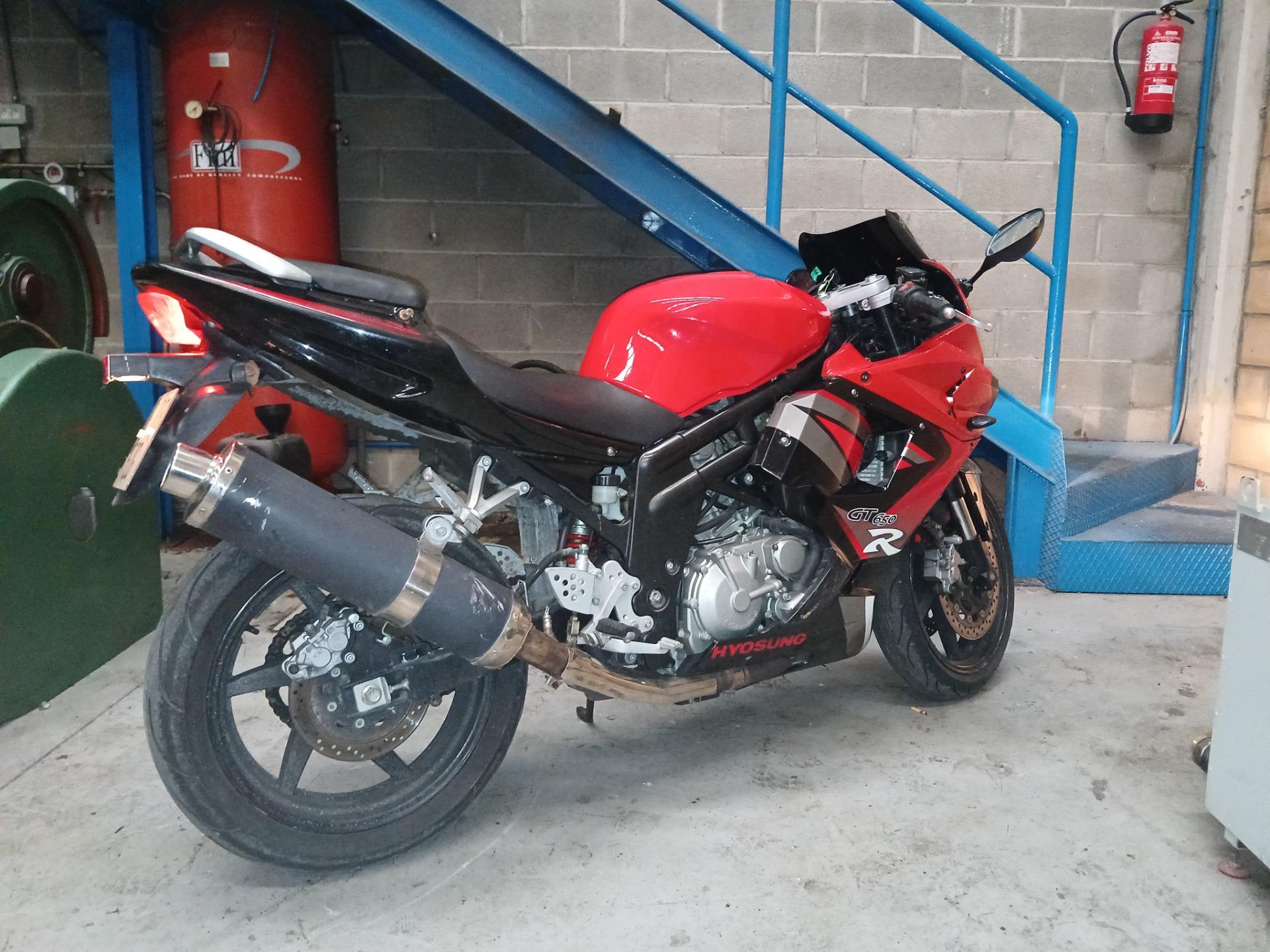 Foto 5 de Hyosung Comet GT 650 r 2008