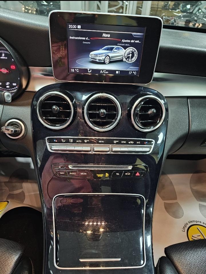 Foto 7 de Mercedes clase C negro automático 