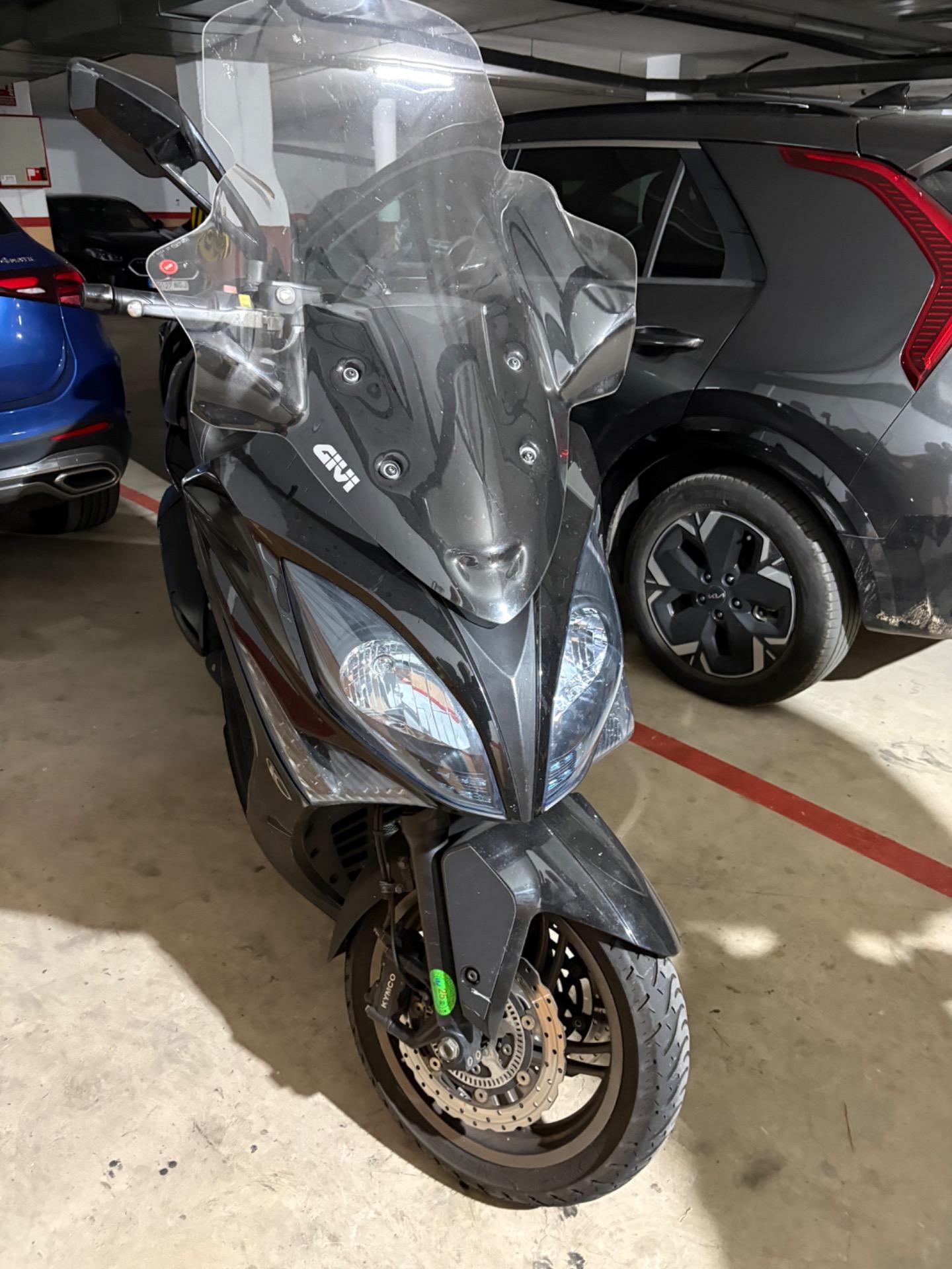 Foto 4 de Moto scooter Kymco xciting 400
