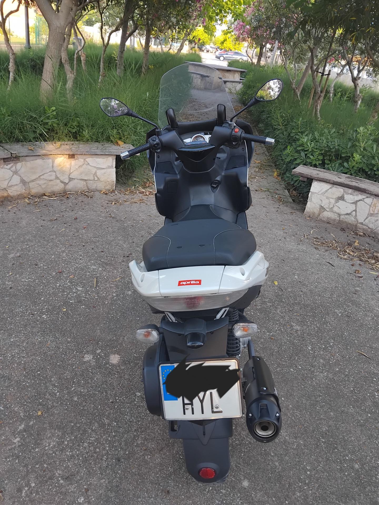 Foto 4 de Scooter APRILIA SR MAX 300