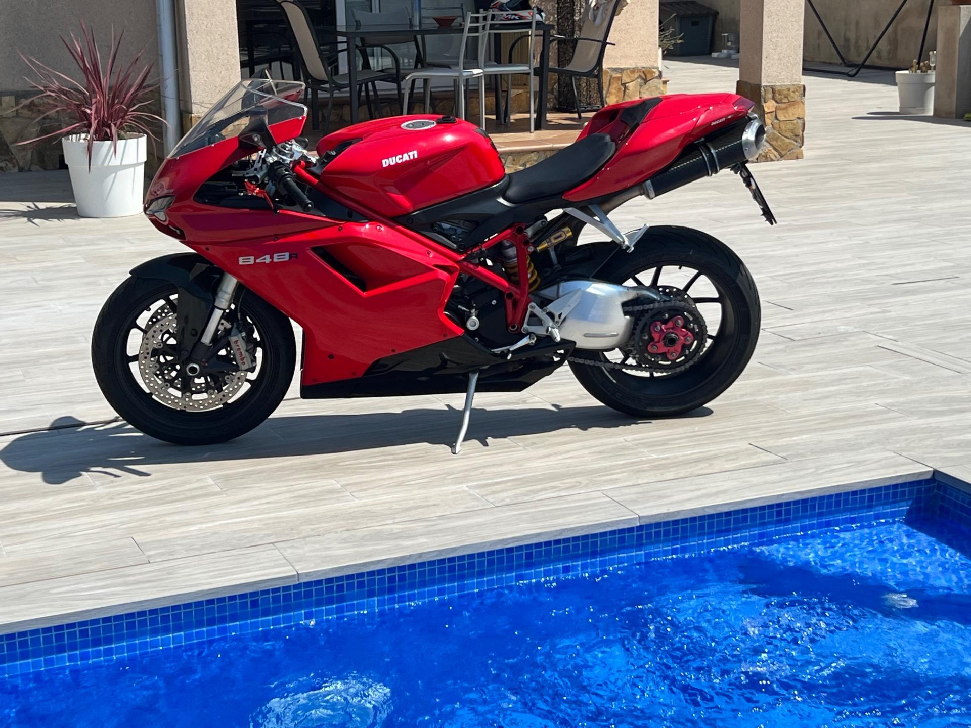 Foto 1 de Ducati 848