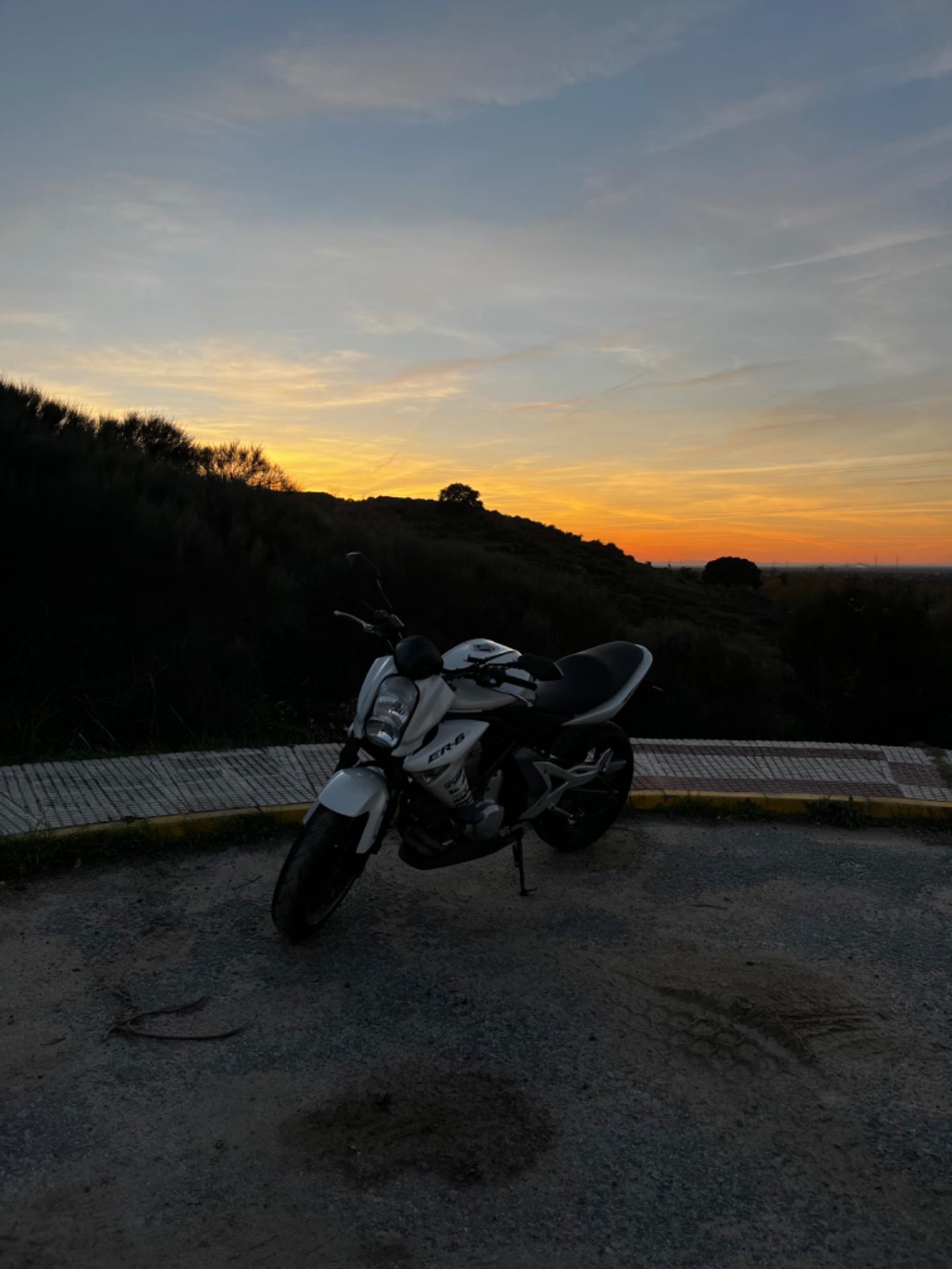 Foto de Kawasaki er6n