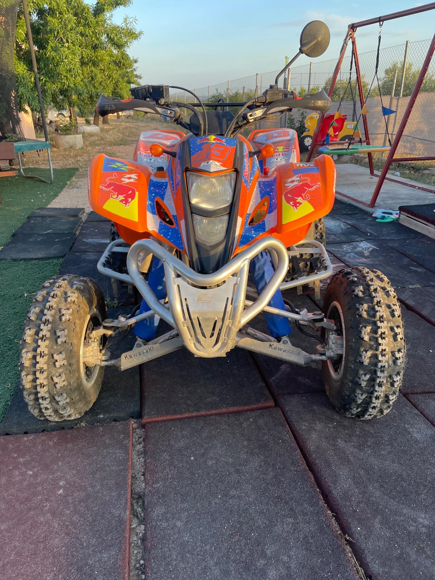 Foto de Suzuki LTZ 400