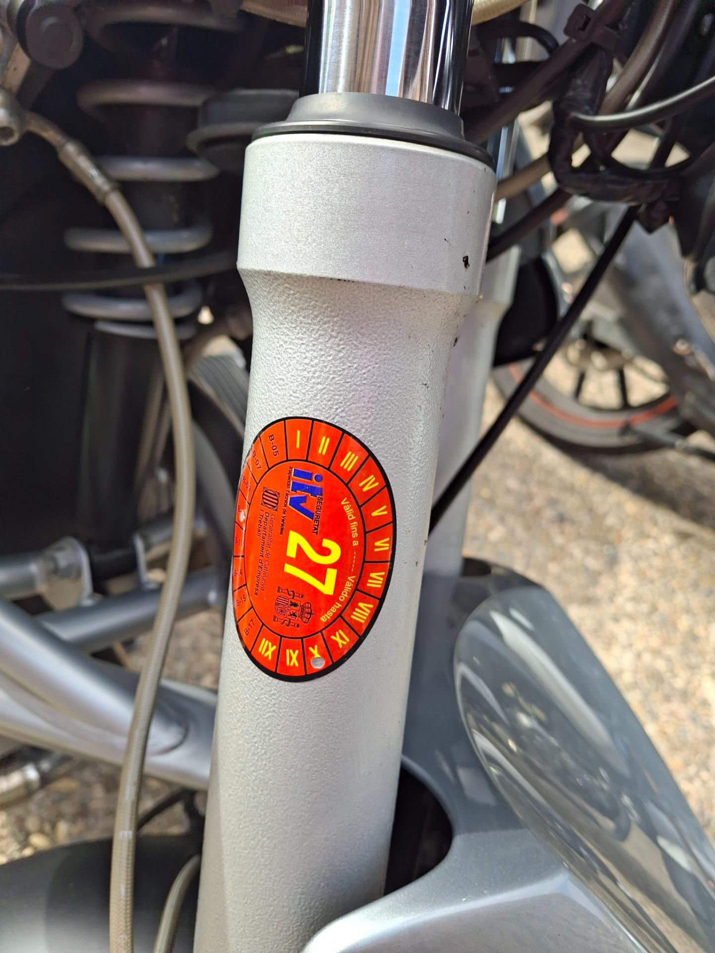 Foto 4 de Por moto que me interese del mismo estilo honda hornet ,BMW 800R...ETC