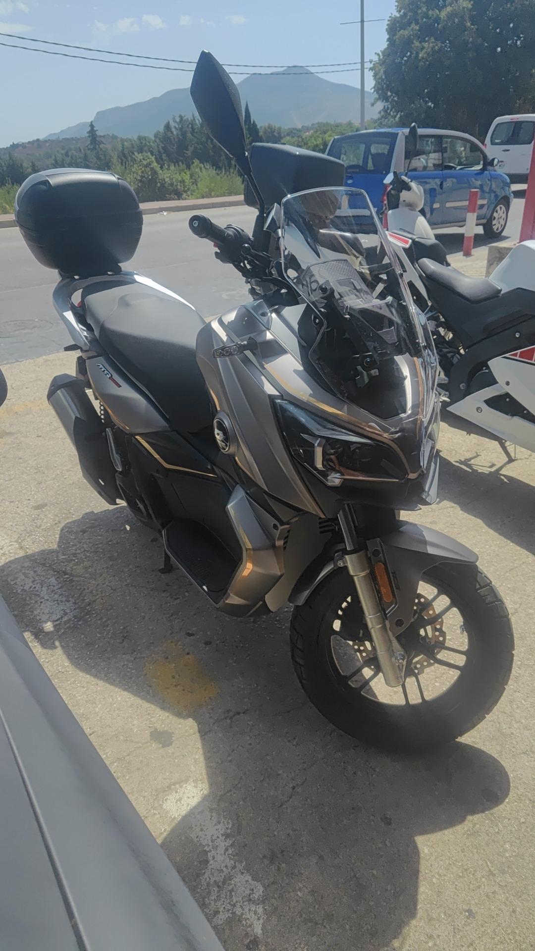 Foto de Moto  qj atr 125