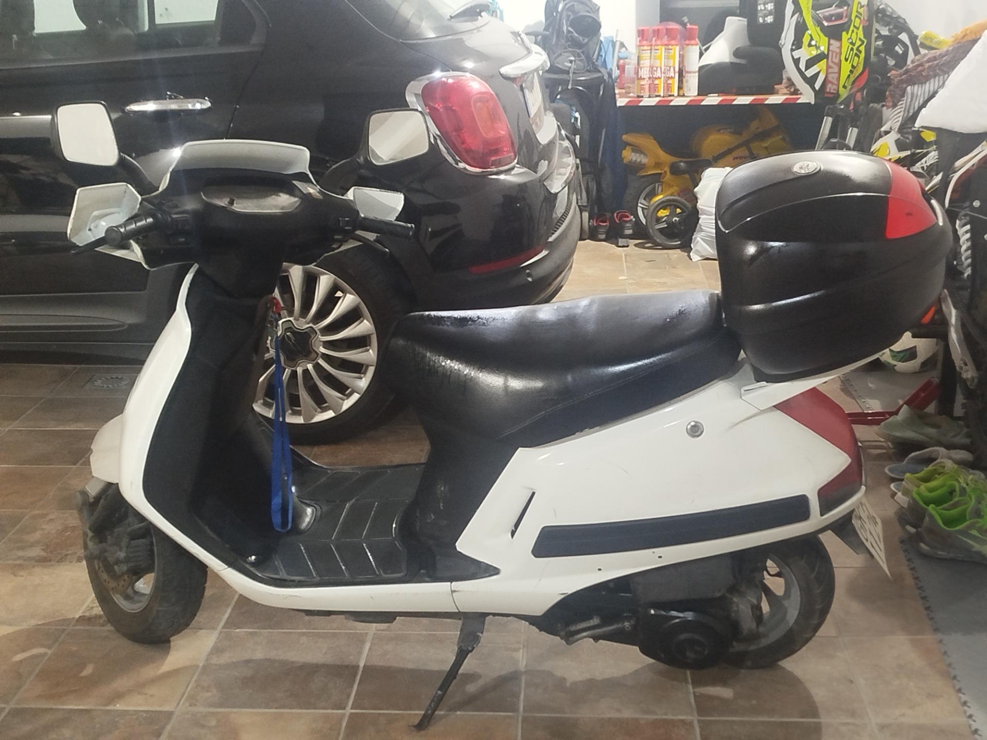 Foto 2 de Peugeot sv125