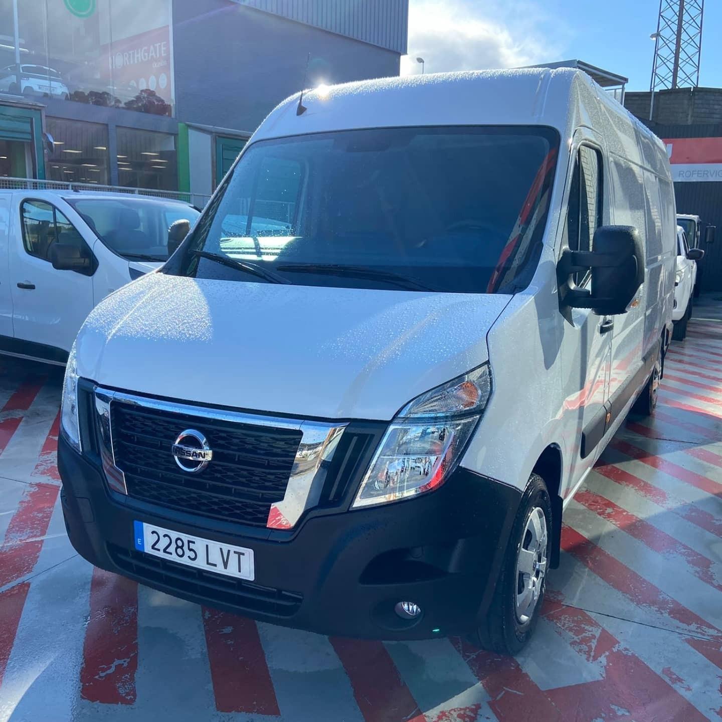 Foto de Furgoneta nv 400 por coche