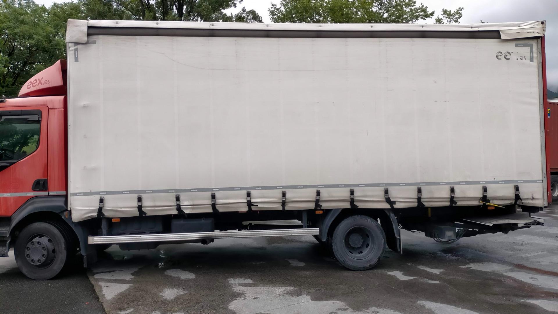 Foto 3 de Camión por otro tipo de vehículo 