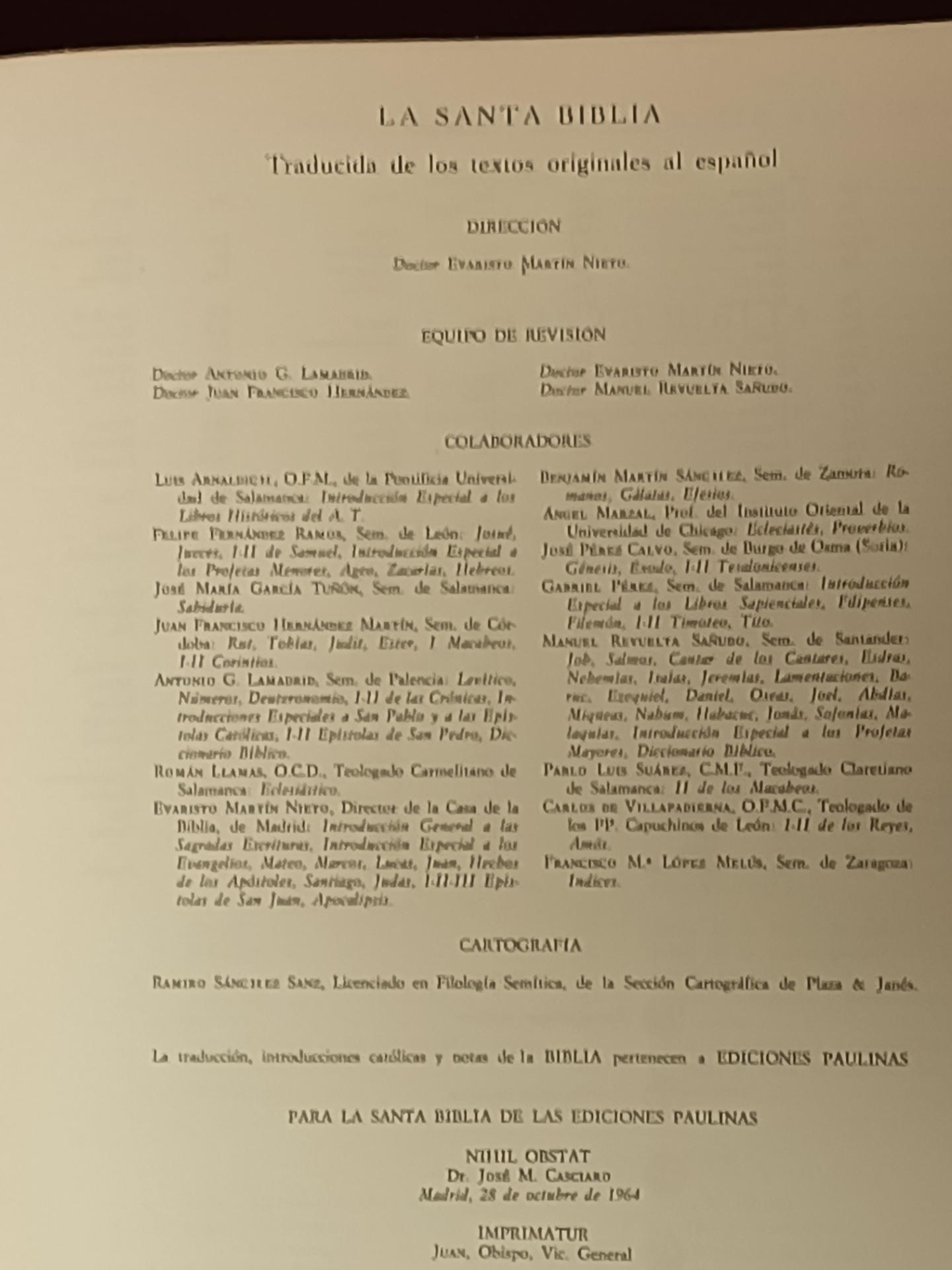 Foto 2 de Santa Biblia 