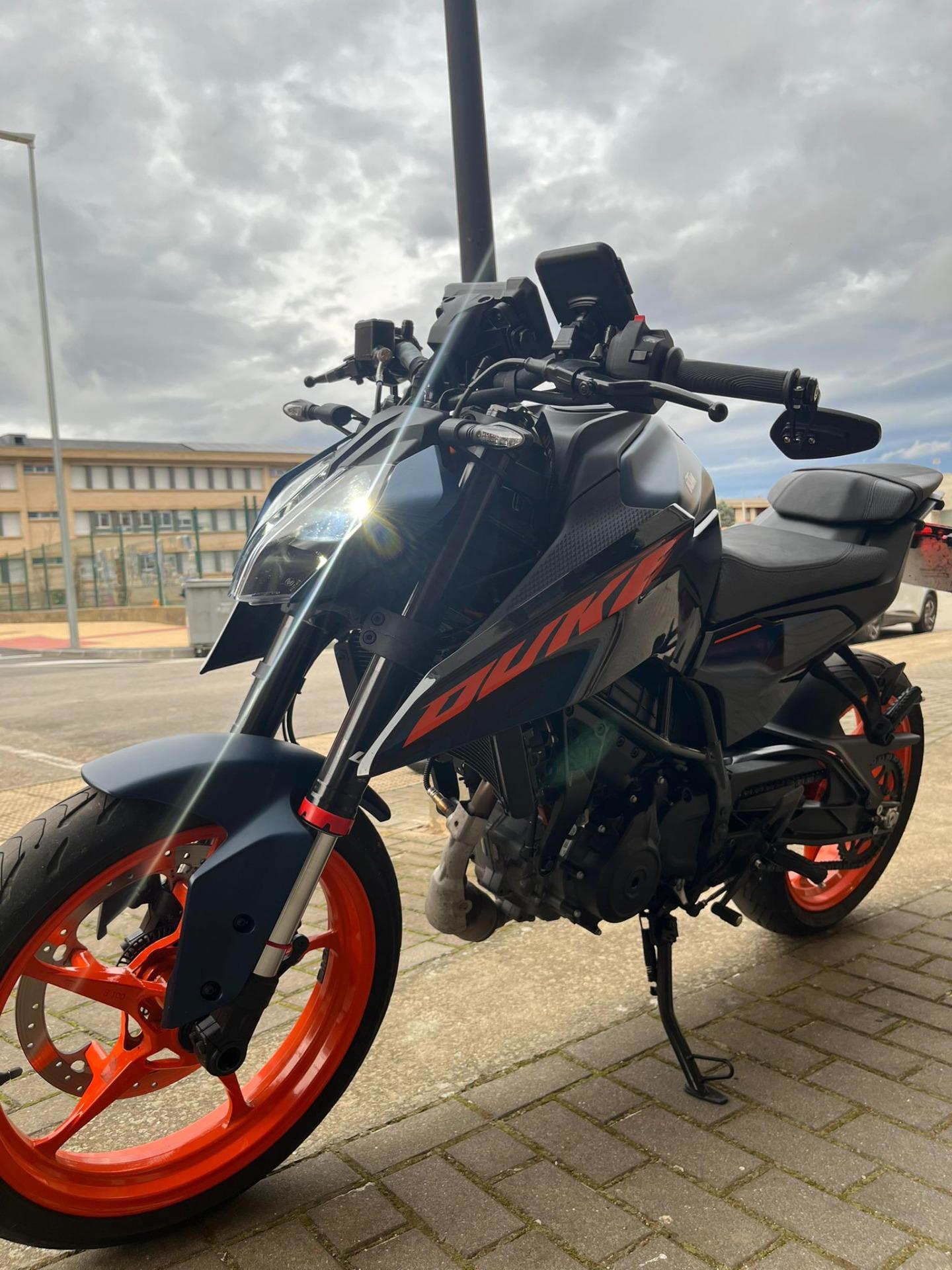 Foto 8 de KTM Duke 125 2024