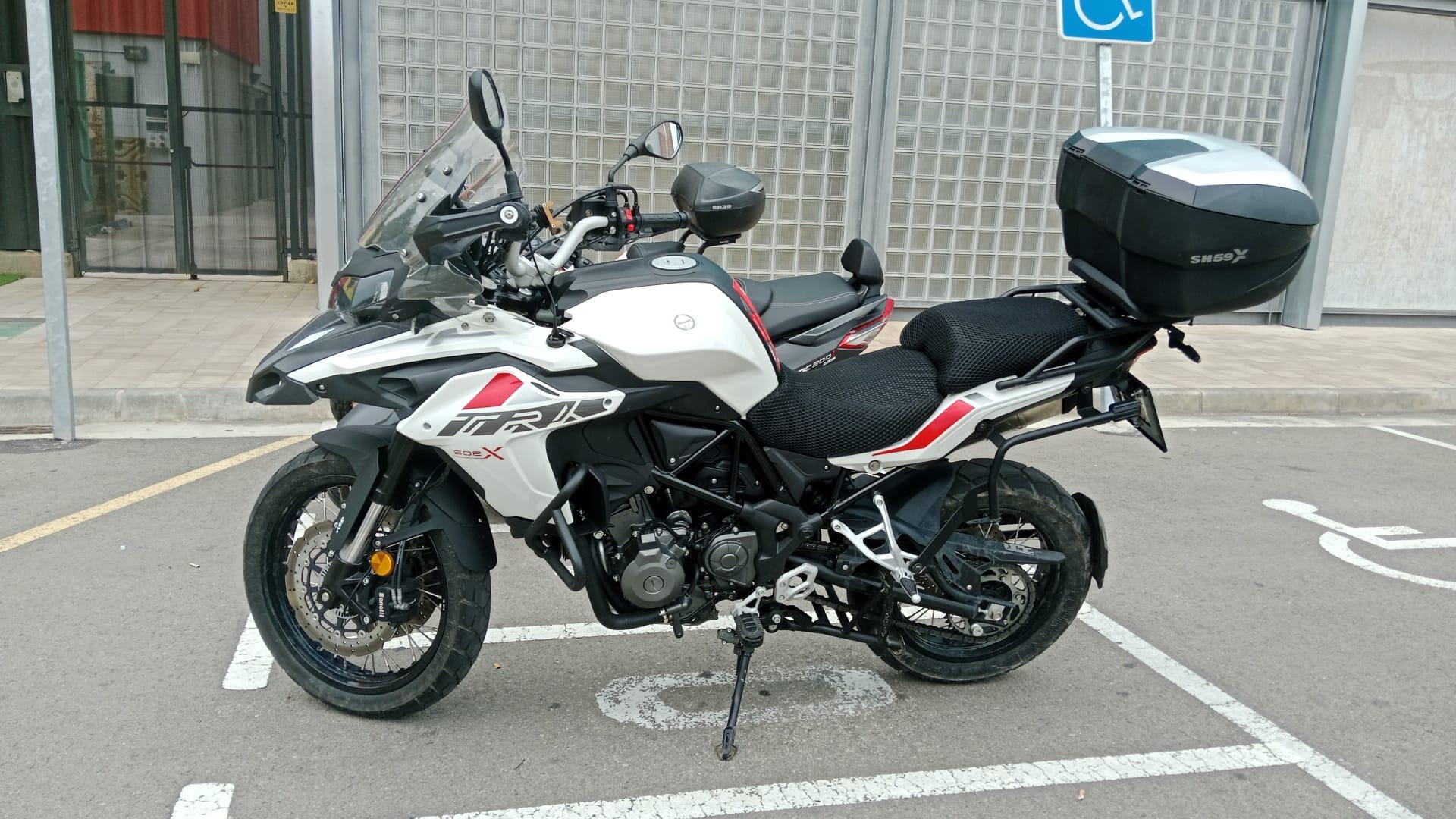 Foto 3 de Cambio mi Benelli trk 502x