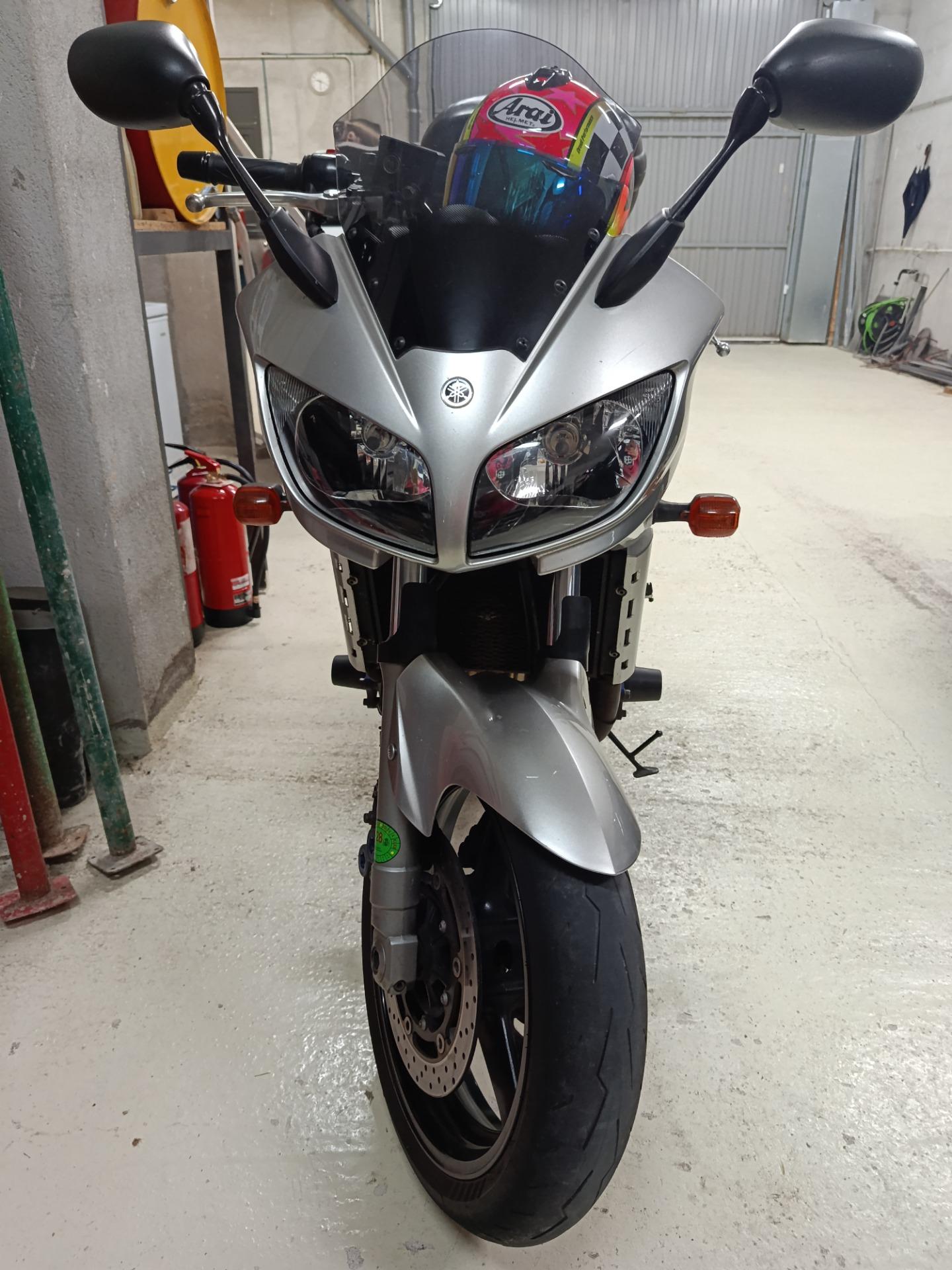 Foto 8 de Moto Yamaha fzs1000 fazer