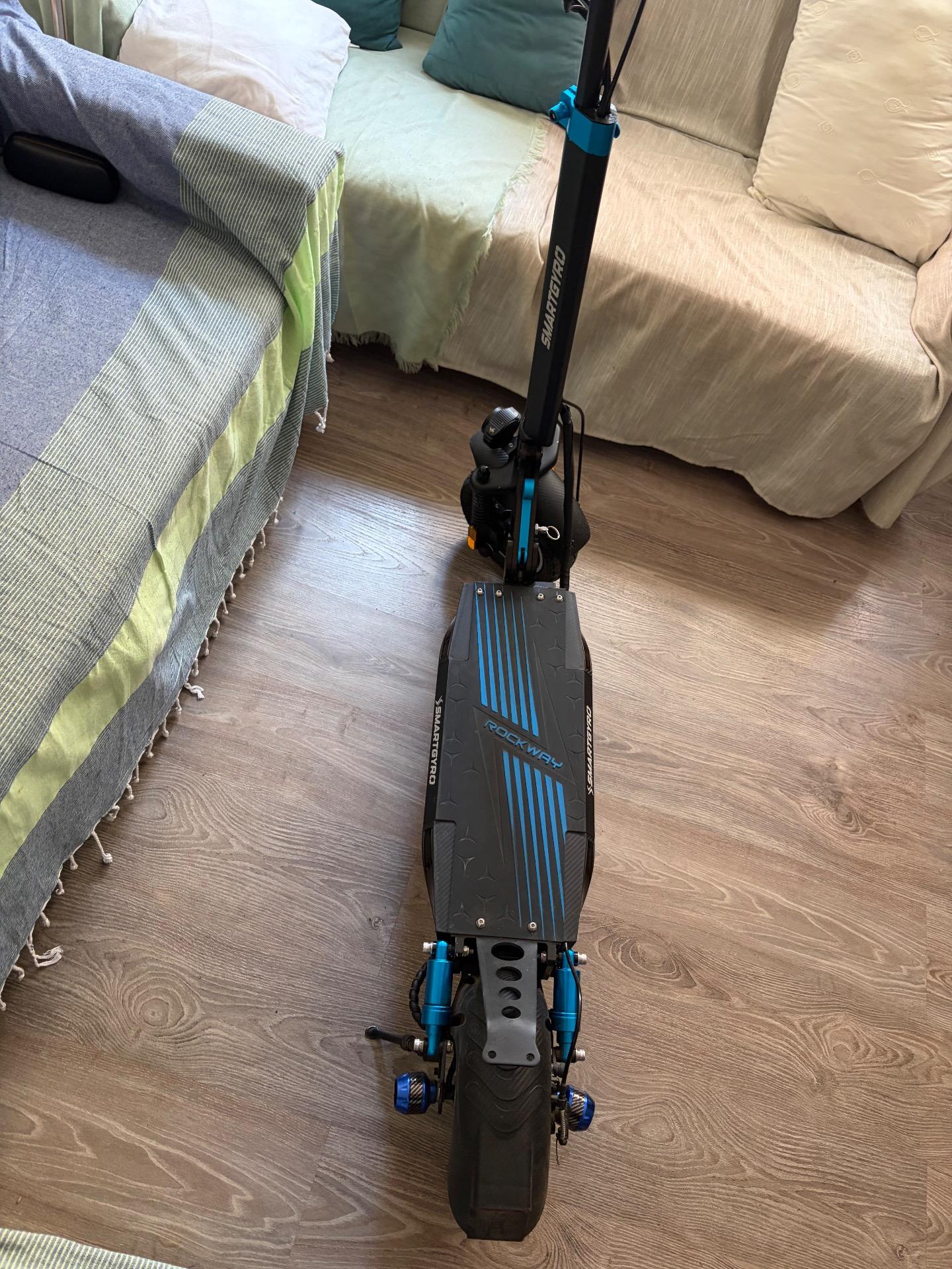 Foto 5 de Patinete Smartgyro con luces 