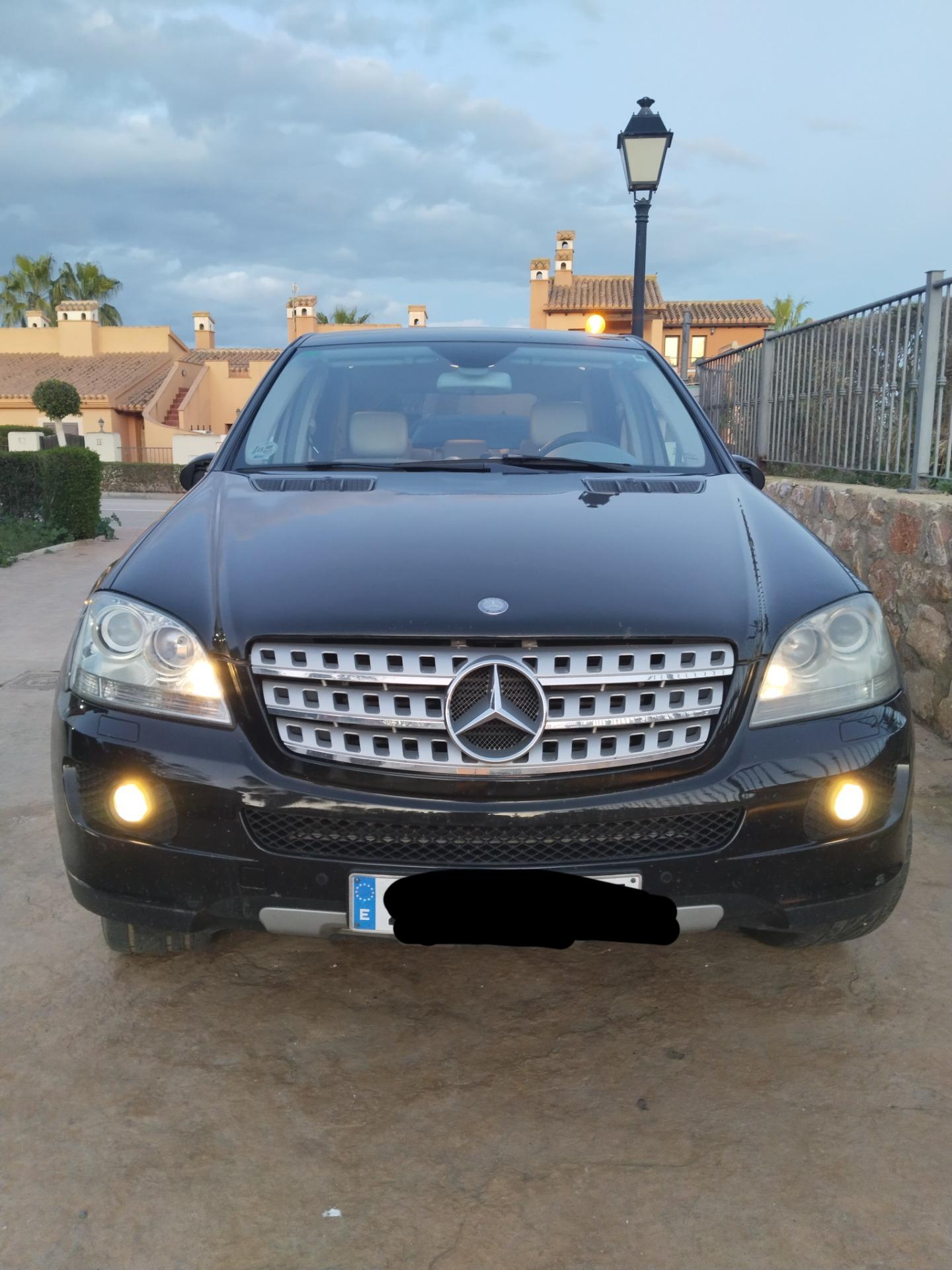Foto 7 de Cambio Mercedes ML 320 2006 , por furgoneta de 5 plazas 