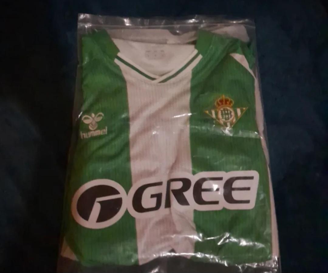 Foto 3 de Camiseta del Betis por dinero 