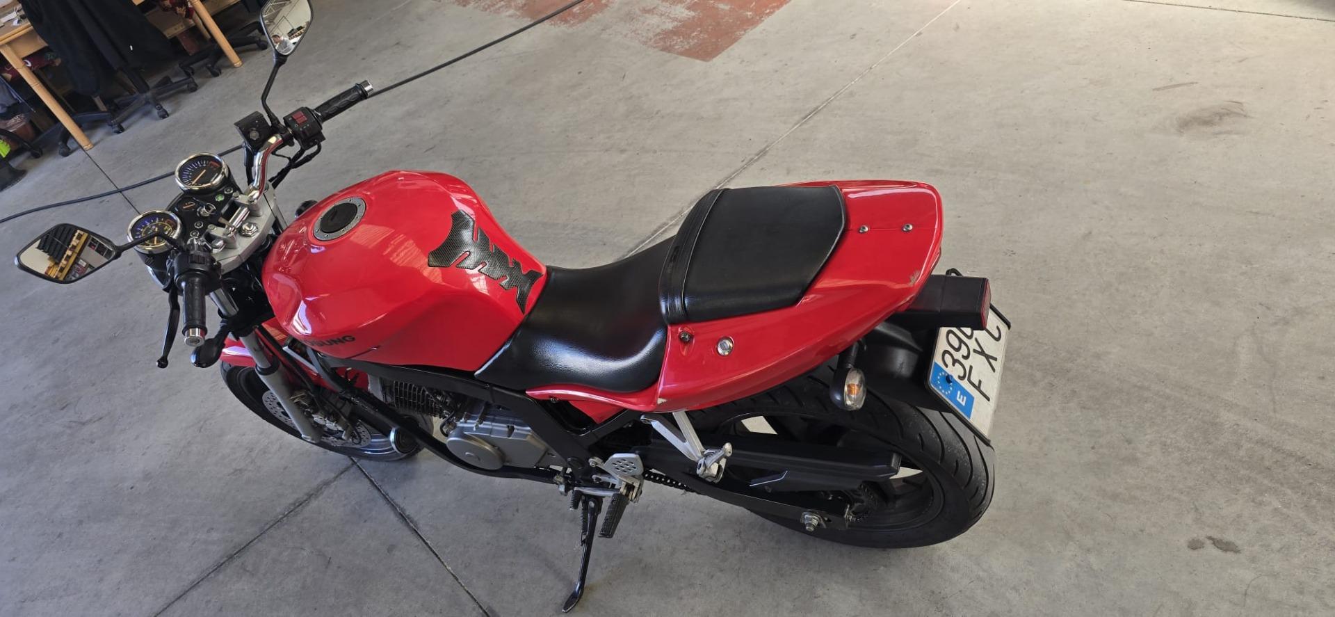 Foto 6 de Hyosung comet 125GT año 2007