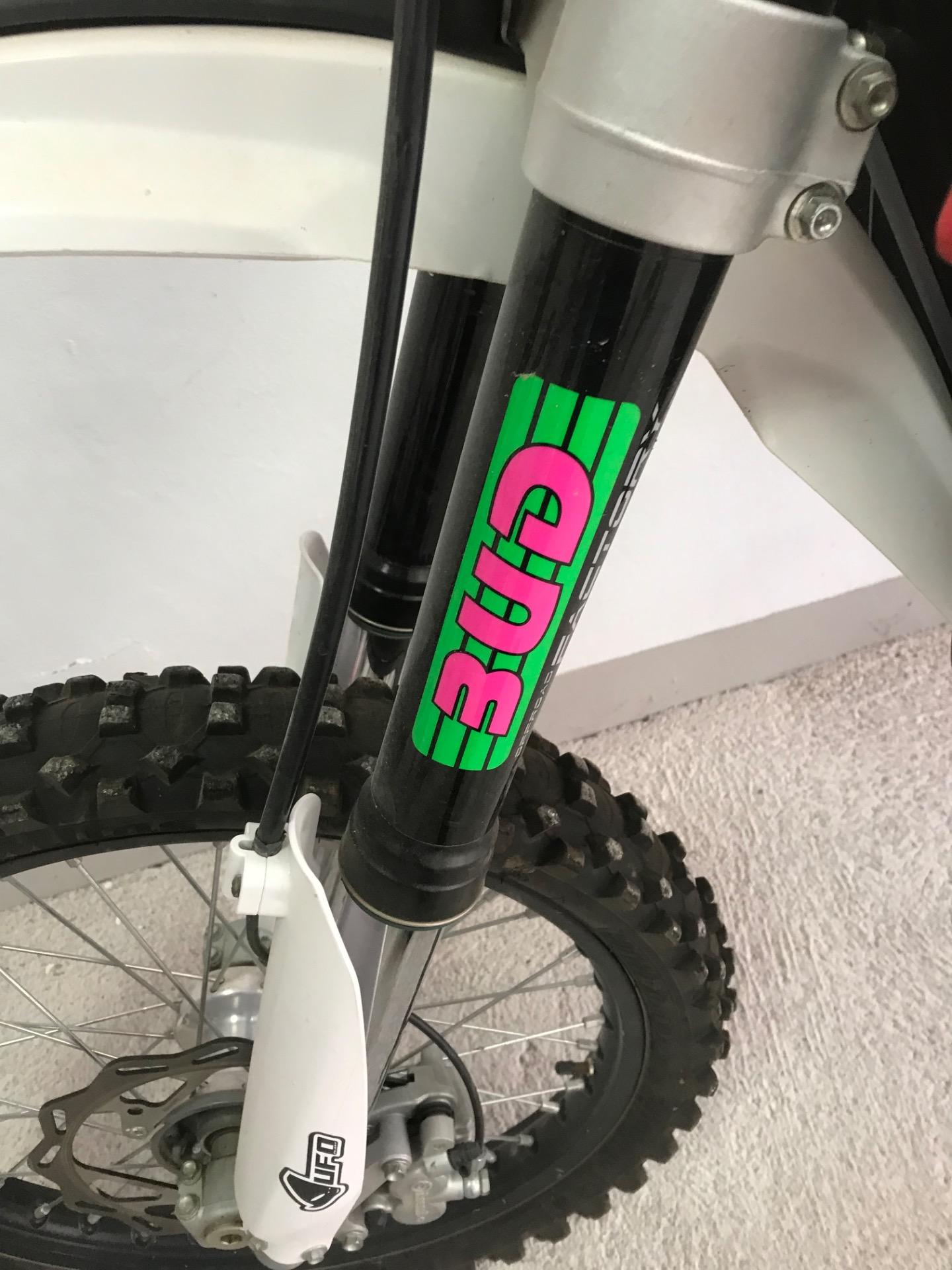 Foto 1 de Vendo 2800 euros o cambio por scooter de 125 
