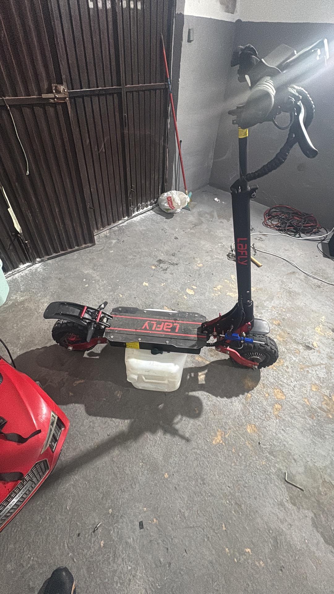 Foto 3 de patinete electrico 80km/h