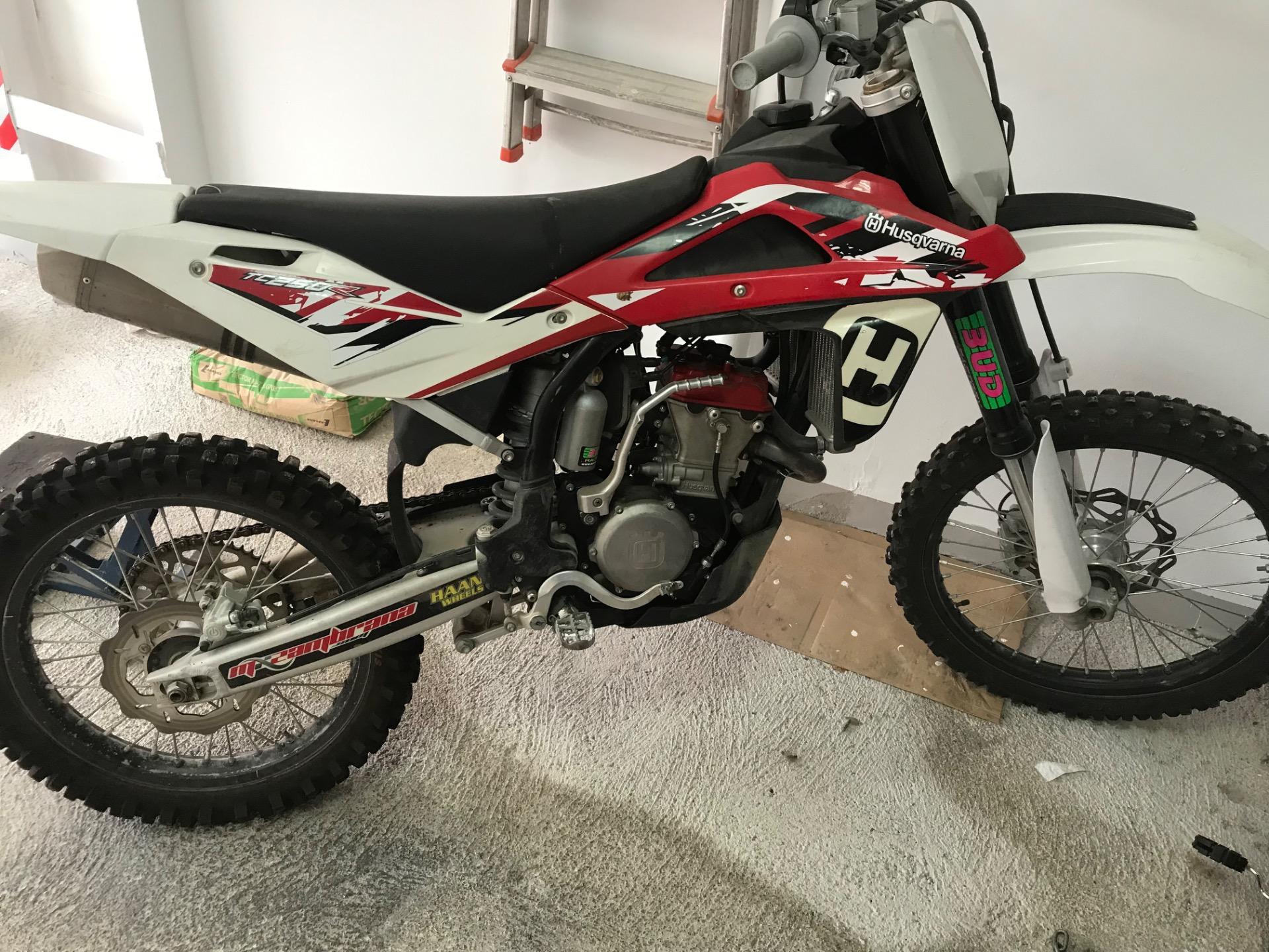 Foto 6 de Vendo 2800 euros o cambio por scooter de 125 