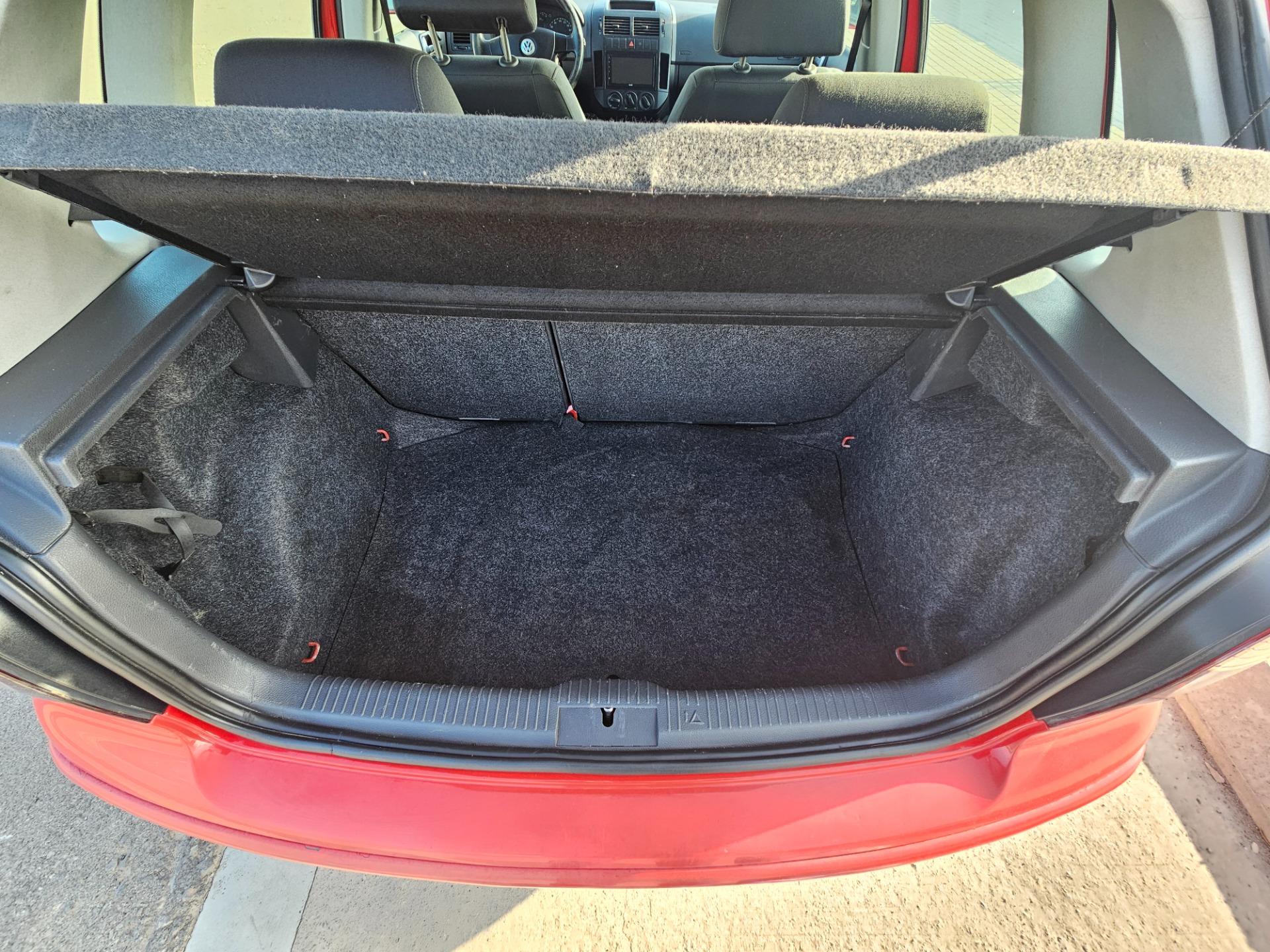 Foto 9 de Volkswagen Polo 1.4 TDI 80CV - 2008 - 181.500 kms