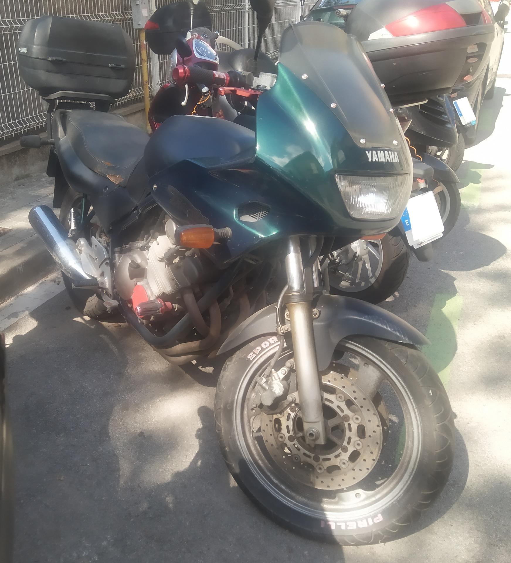 Foto de Yamaha XJ 600