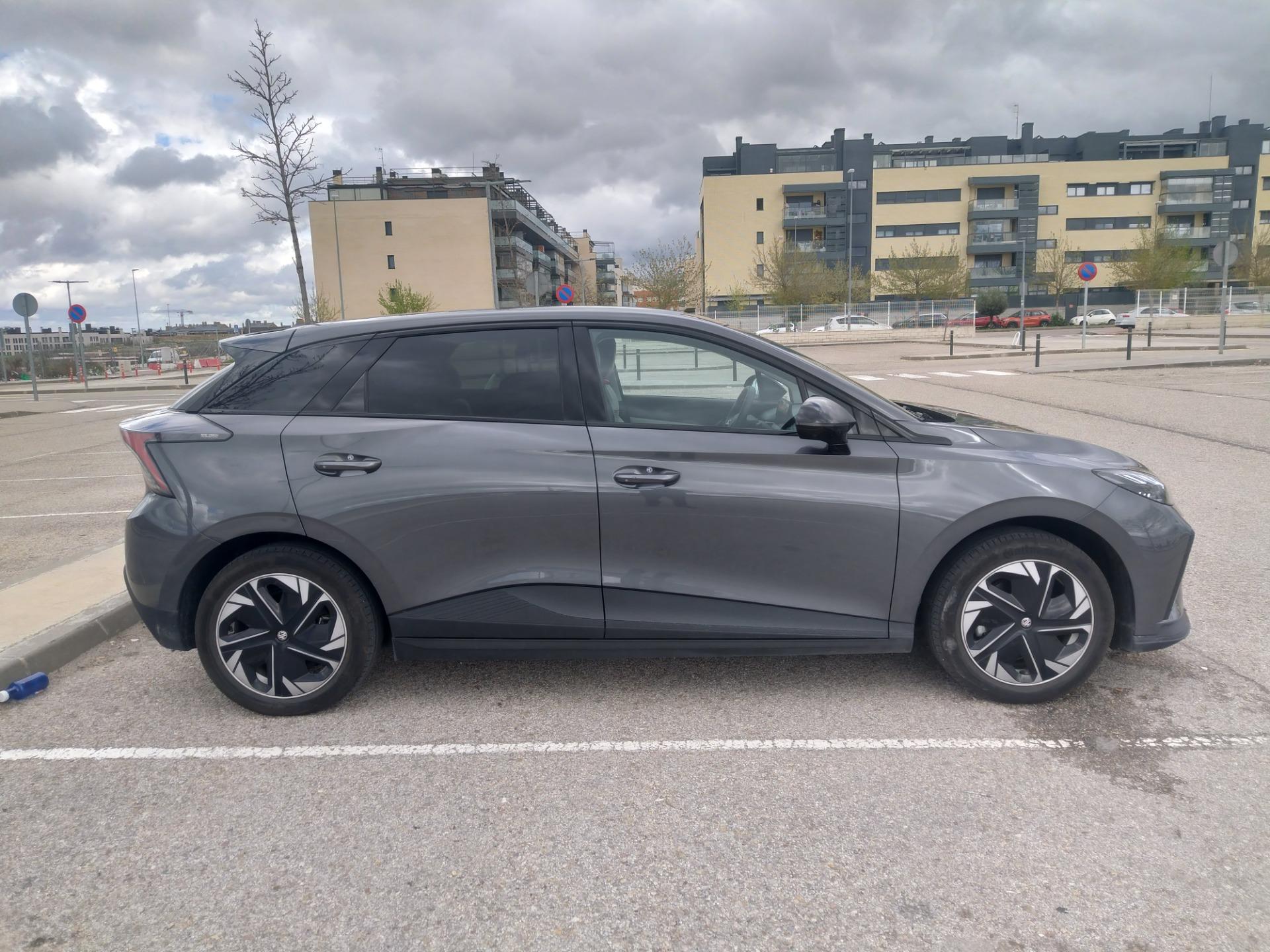 Foto 5 de Coche más grande, de igual valor 21000 euros.