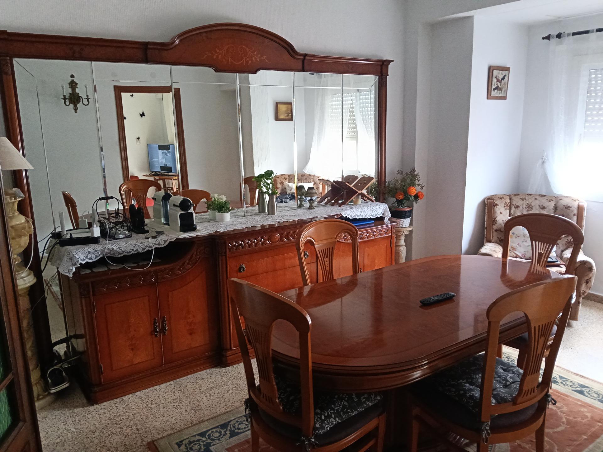 Foto de Muebles .Comedor . Armario 