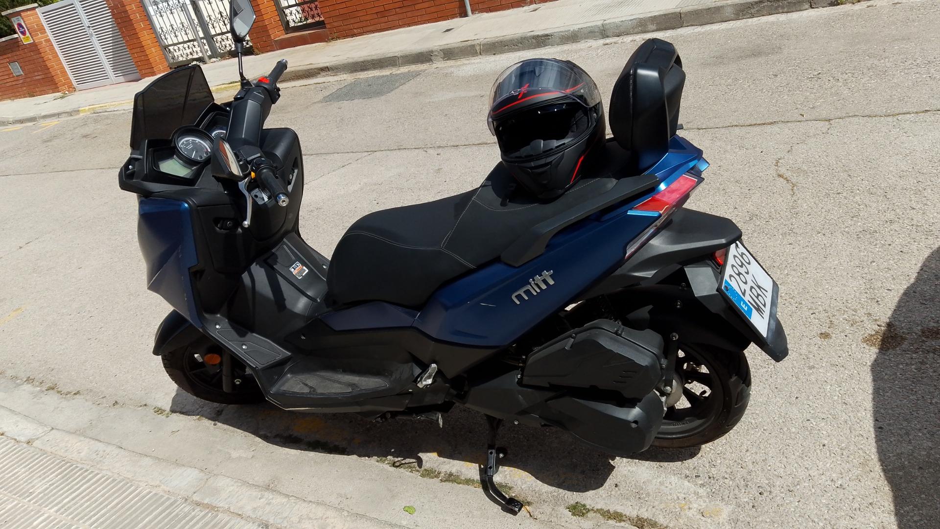 Foto 2 de Moto 125 GTS.