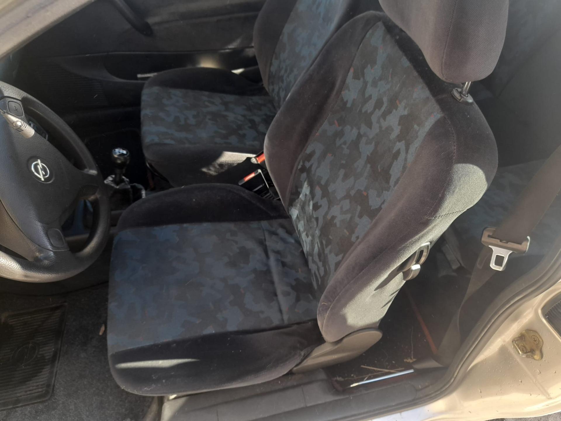 Foto 6 de Opel Corsa B 1.0 Edición 2000