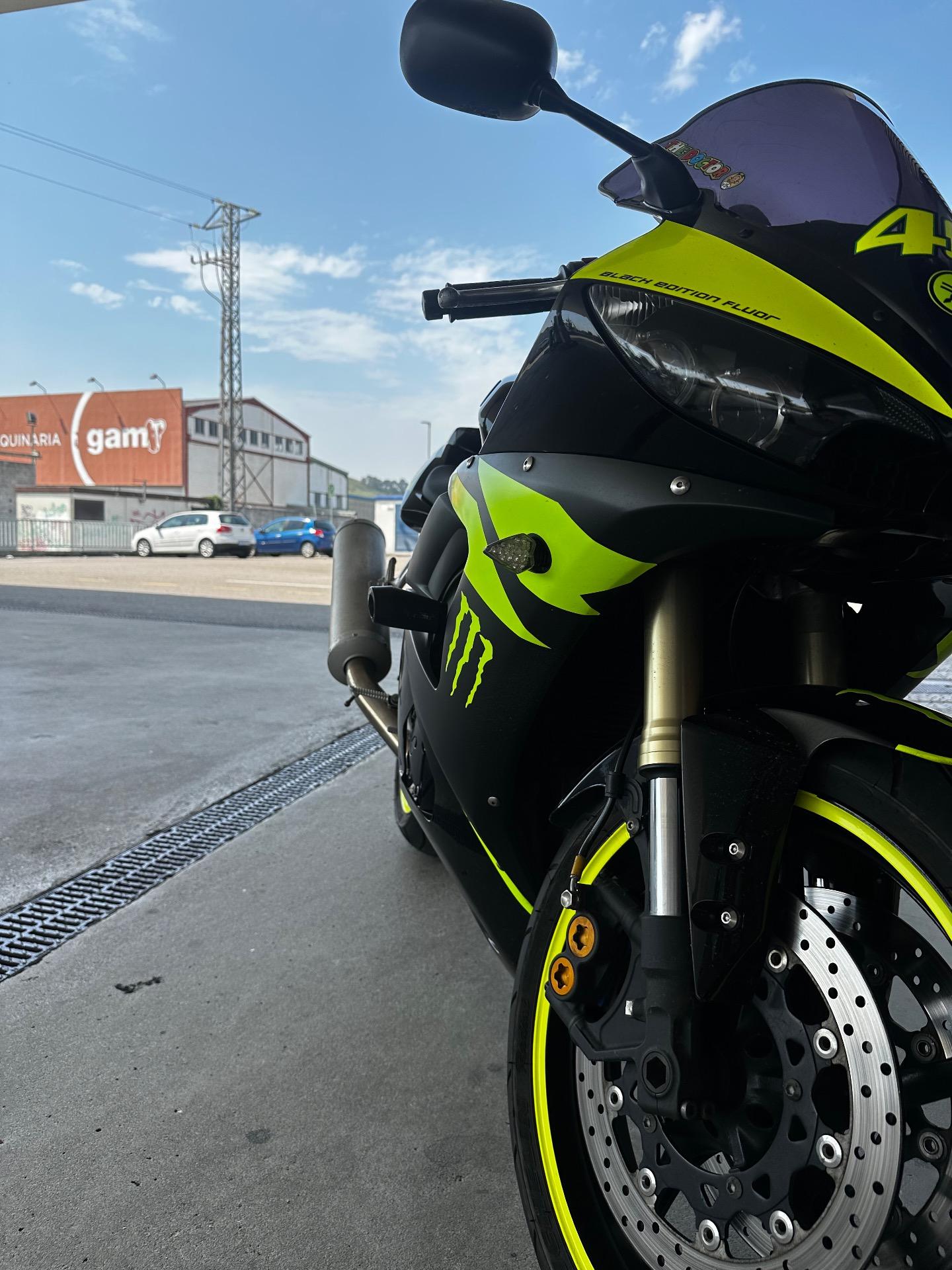 Foto 2 de Yamaha r6 2005