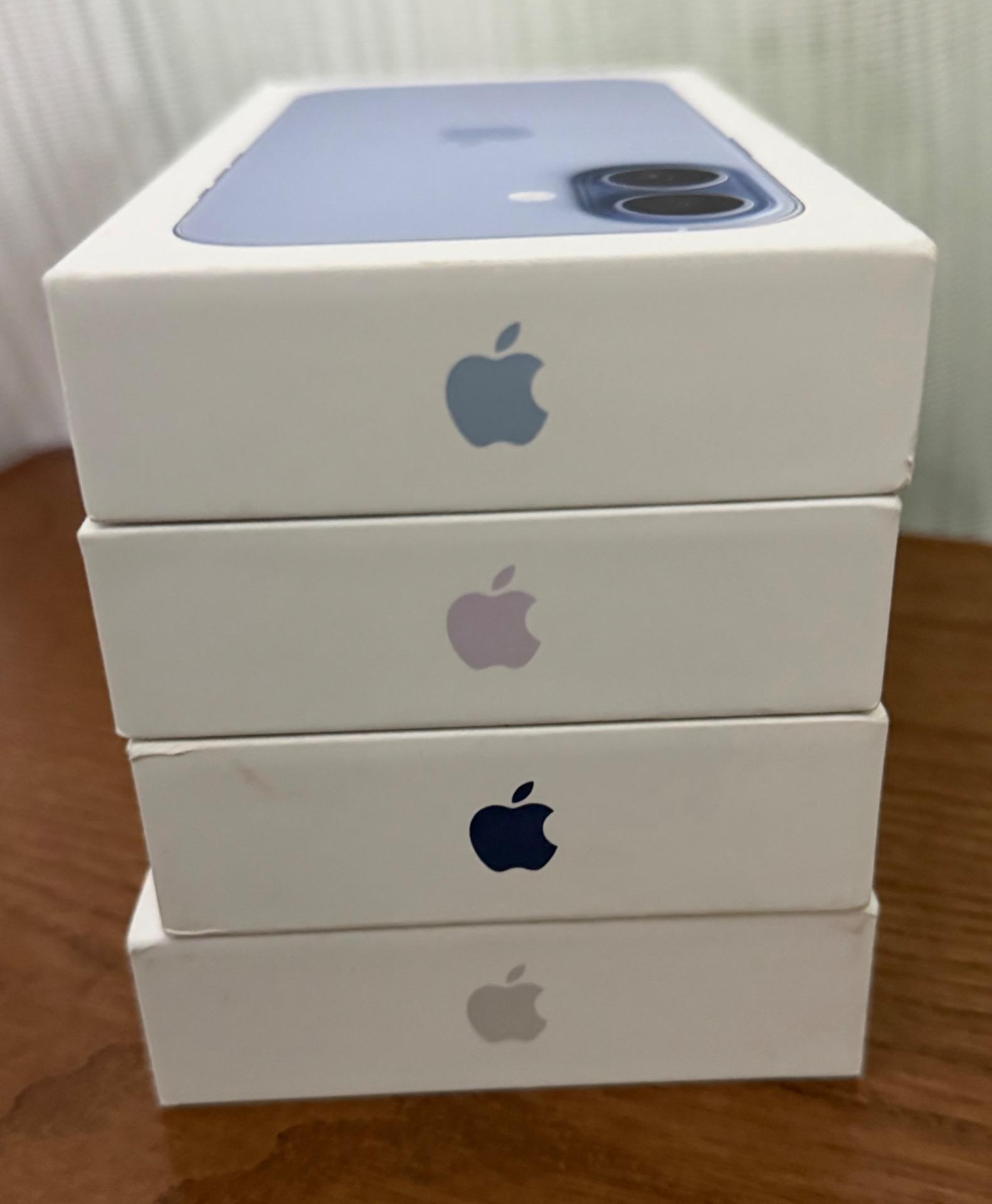 Foto 2 de Lote de 4 iPhone 17 valorado en 4700€